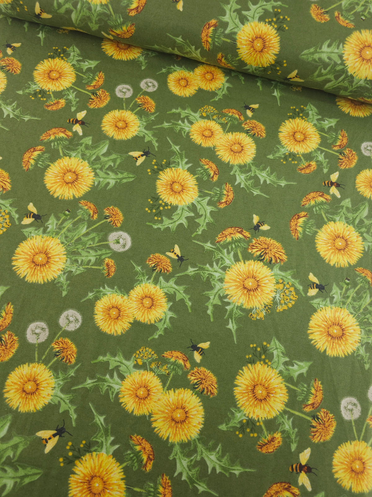 Dandelion Bee Lightweight Flannel Cotton