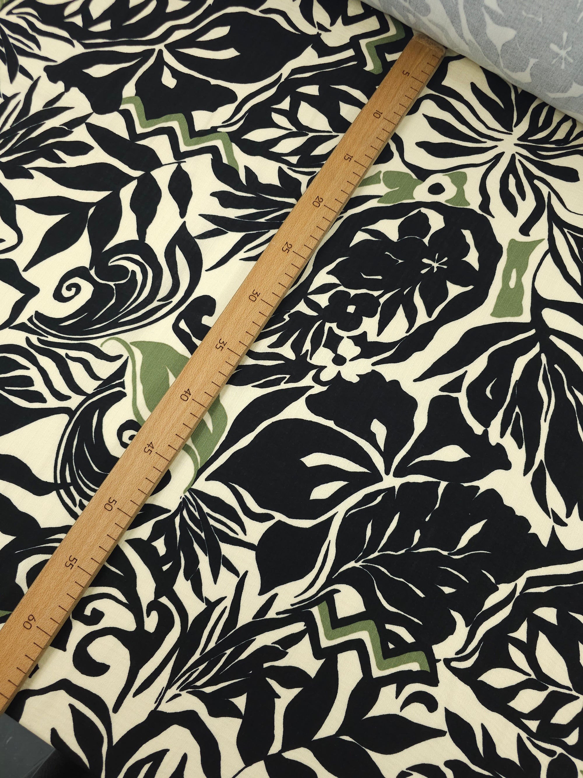 Cream/Black Jungle Floral Double Gauze