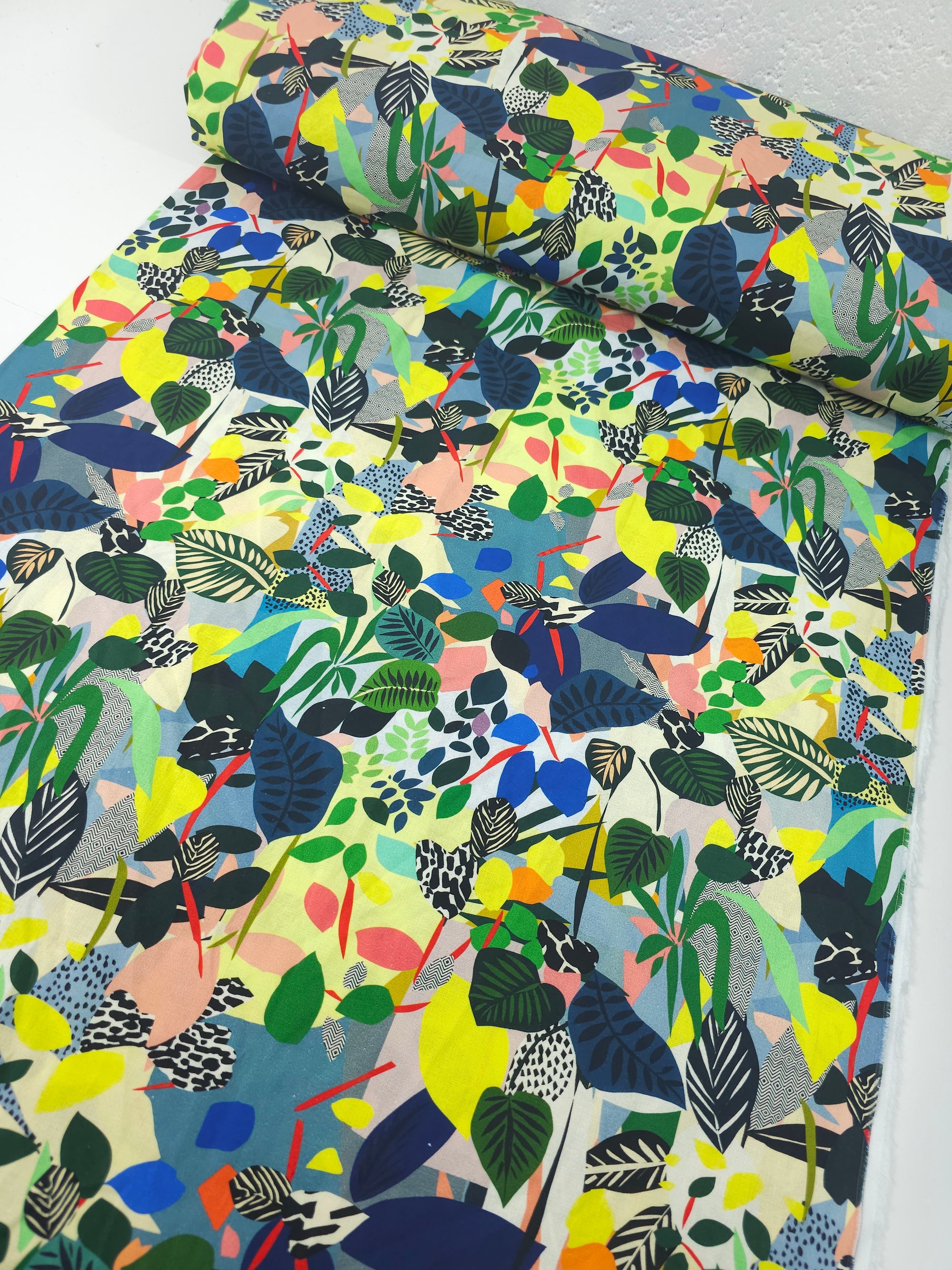 Abstract Pop Art Jungle Leaves 100% Cotton - Free Spirit