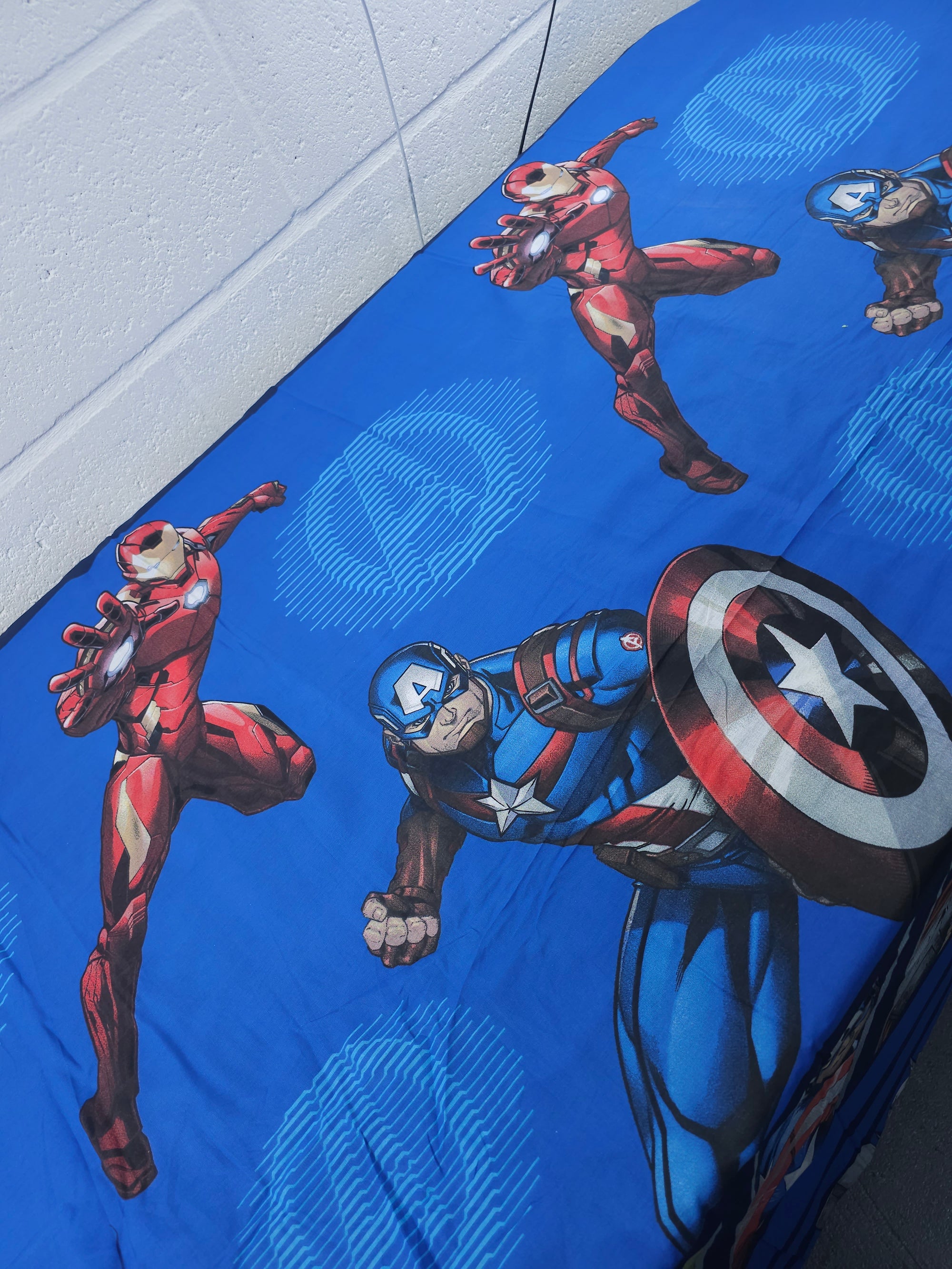 Avengers Legends 100% Cotton 114" *EXTRA WIDE*
