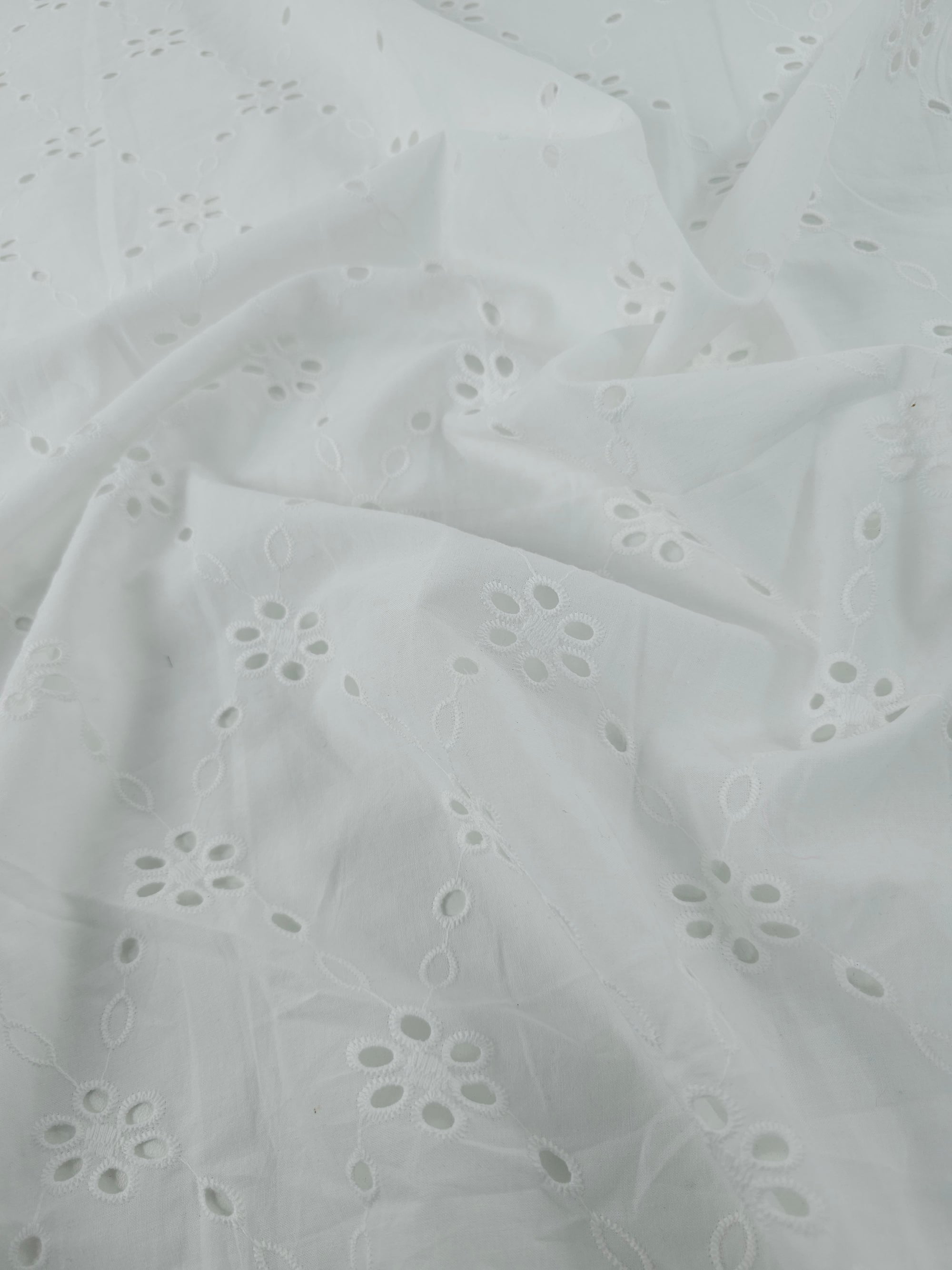 White Daisy Diamond Cambric Cotton Broderie Anglaise
