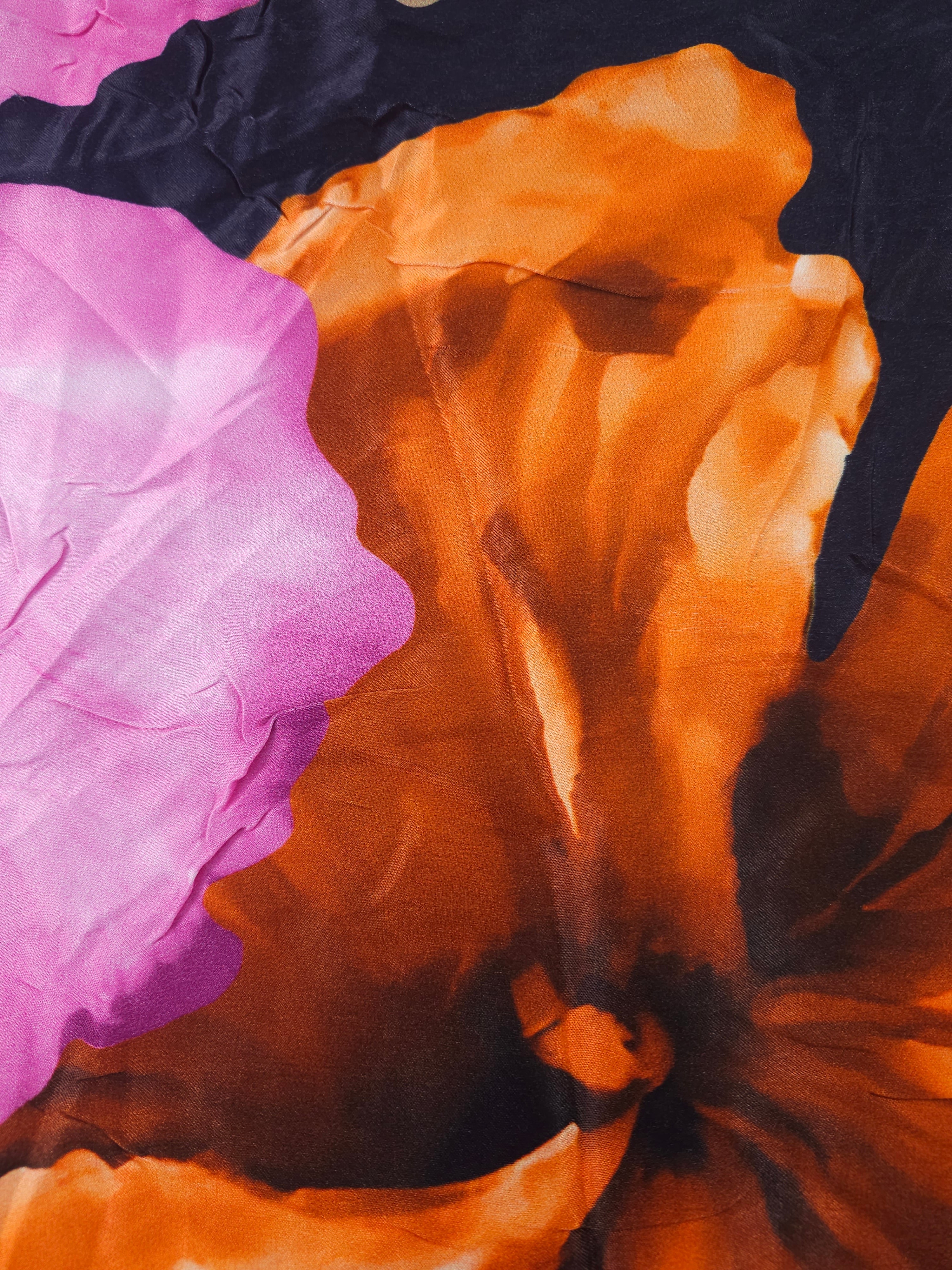 Big bold floral Viscose sateen- 1.3m piece