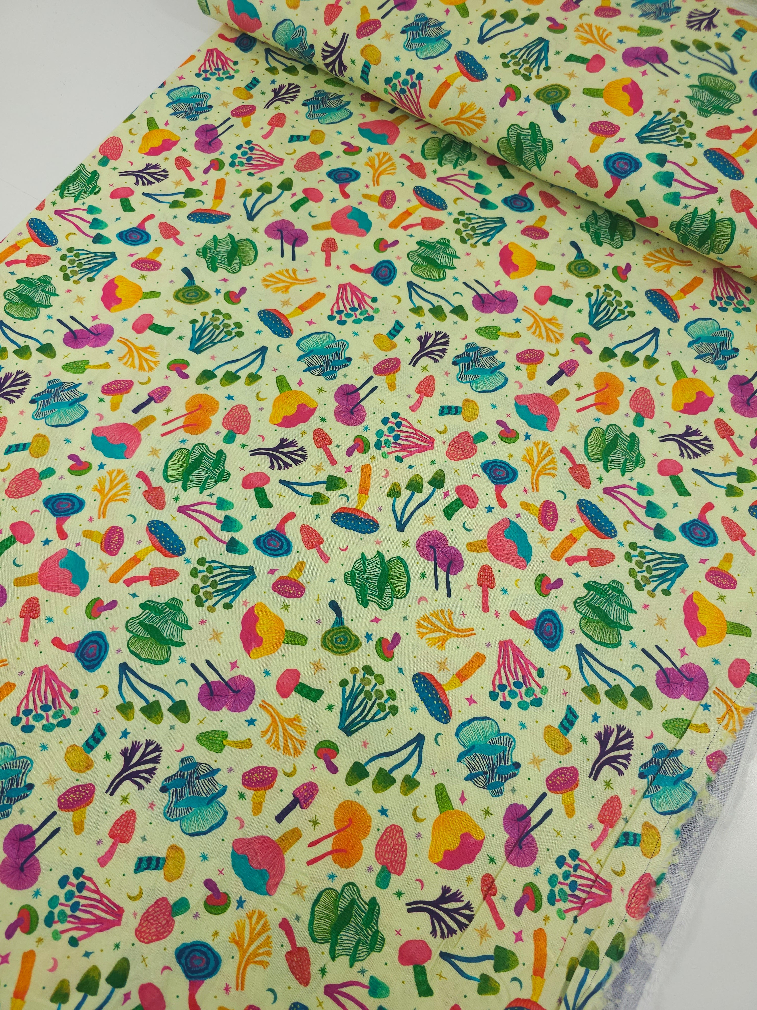 Starry Psychedelic Mushroom 100% Cotton - Robert Kaufman