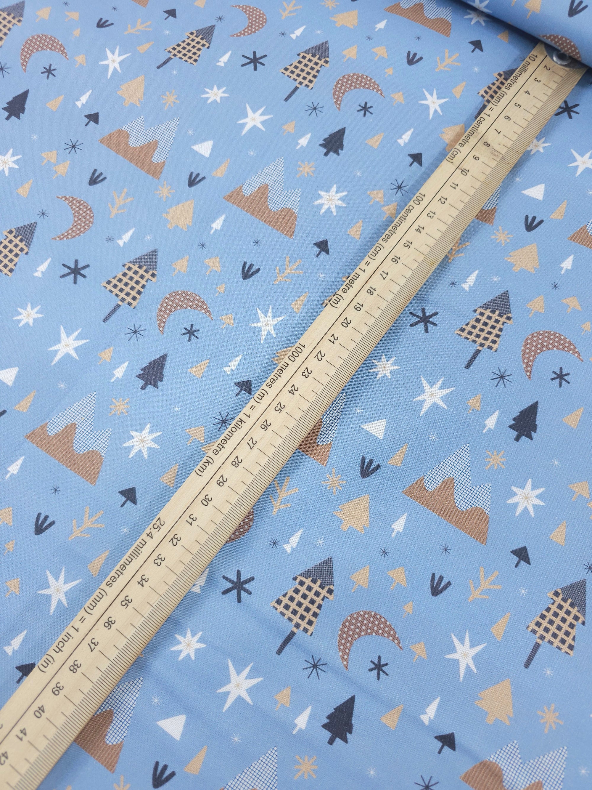 Festive Mountain Peak 100% Cotton