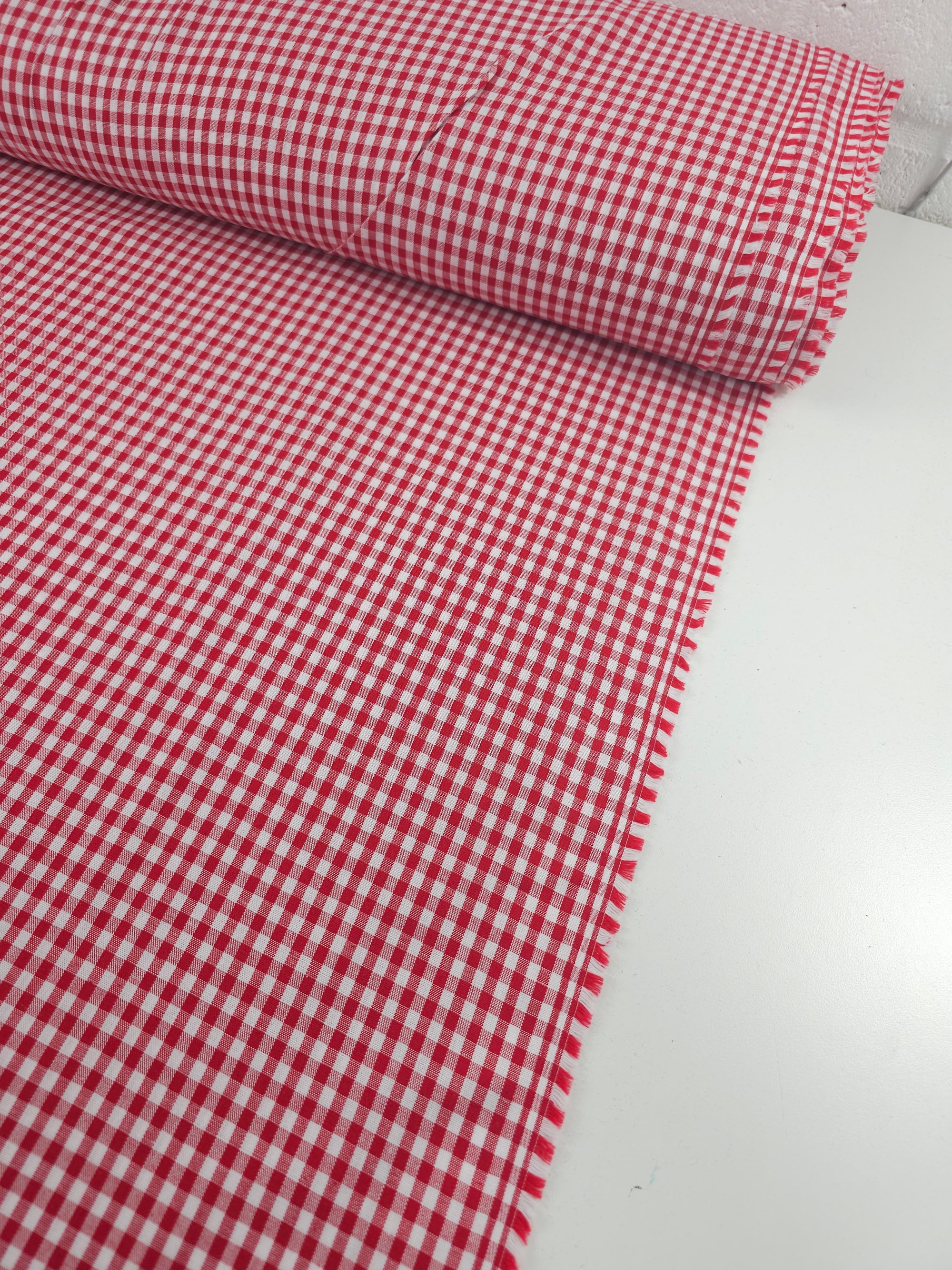 Red Small Gingham 100% Cotton 55"