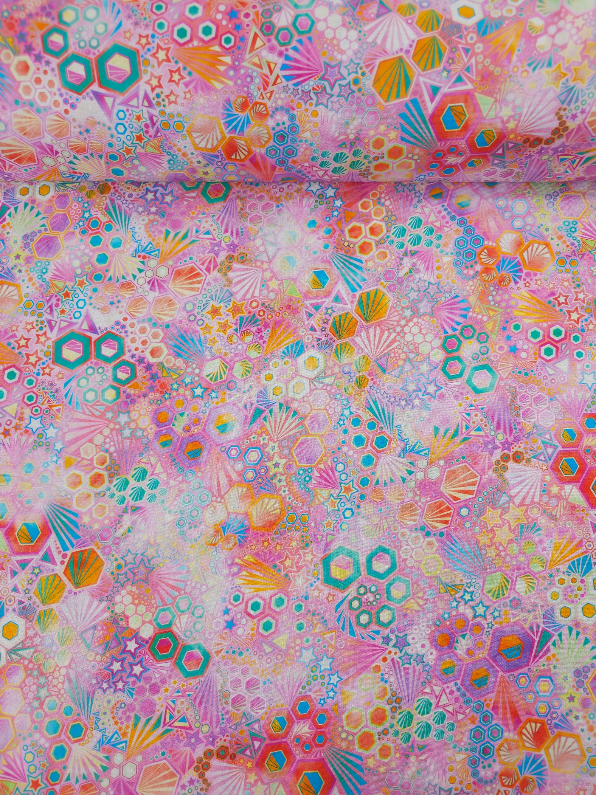 Pink Star Phantasma 100% Cotton - Robert Kaufman