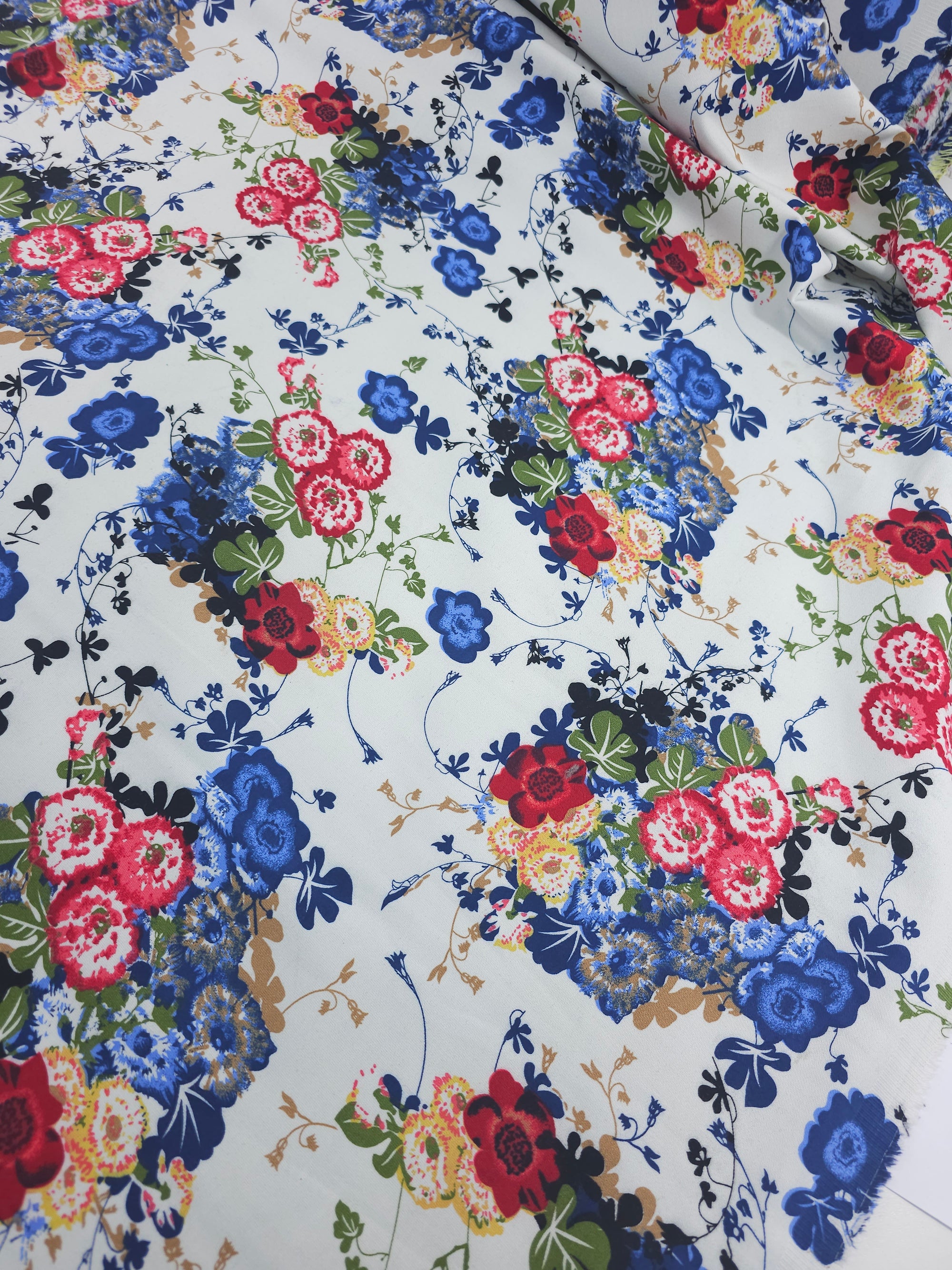Floral Bunch Lightweight Cotton Sateen Twill