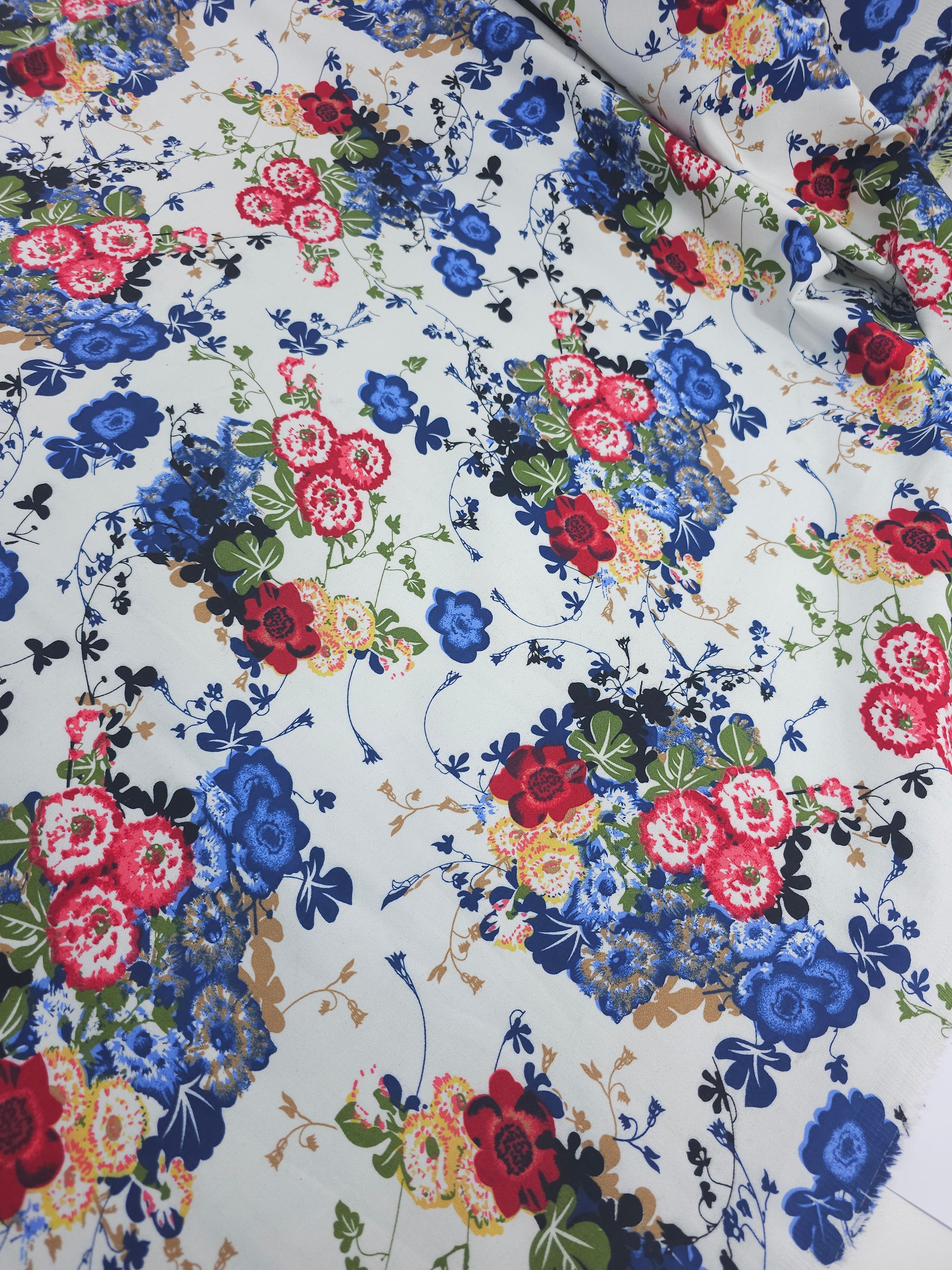 Floral Bunch Lightweight Cotton Sateen Twill