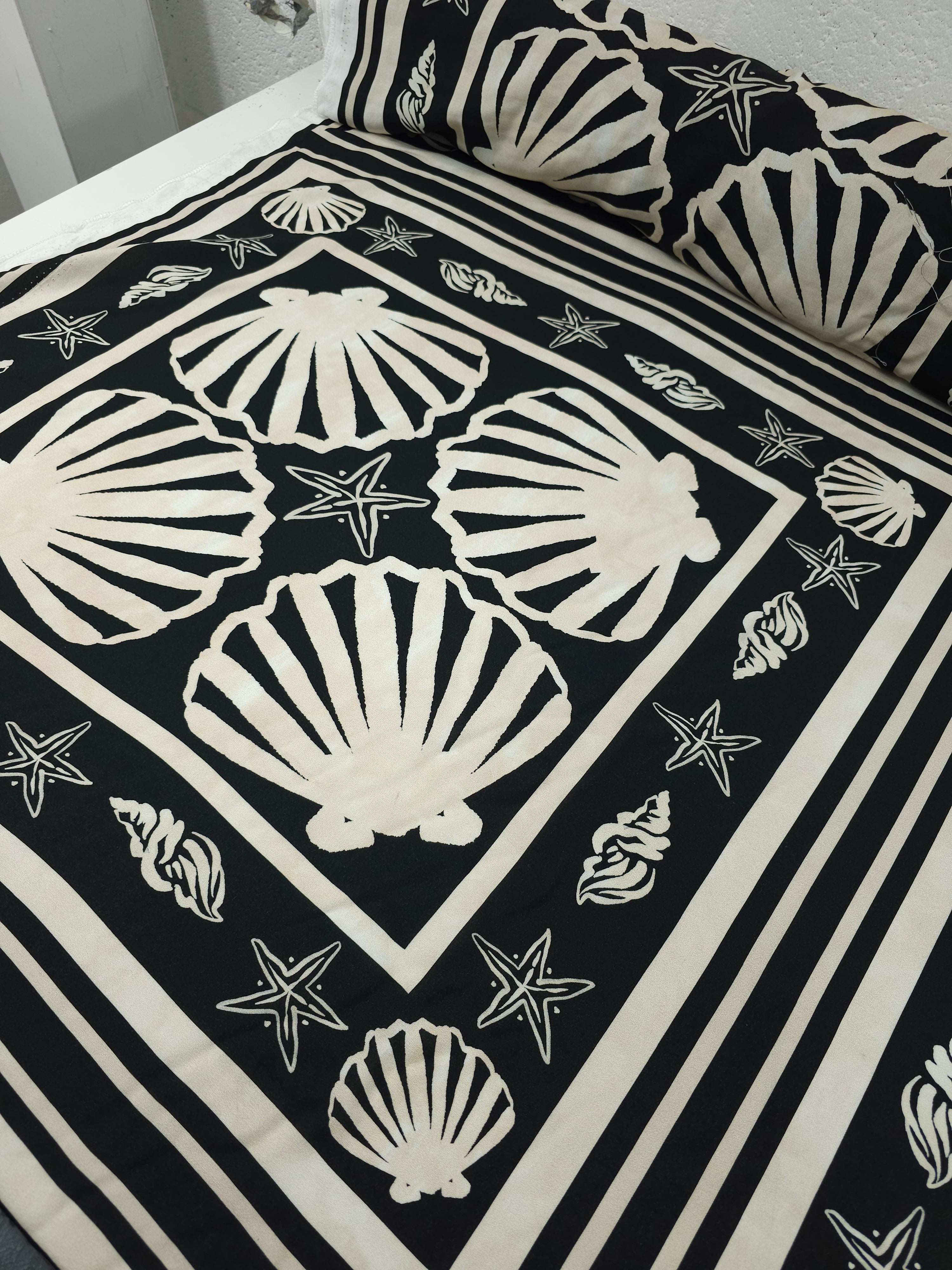 Black/Ivory Washed Shell Frames Viscose Challis