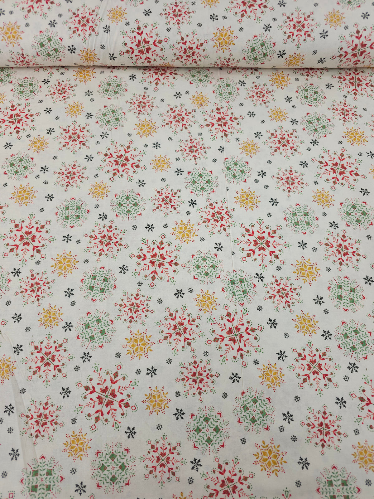 Traditional Falling Snowflakes 100% Cotton
