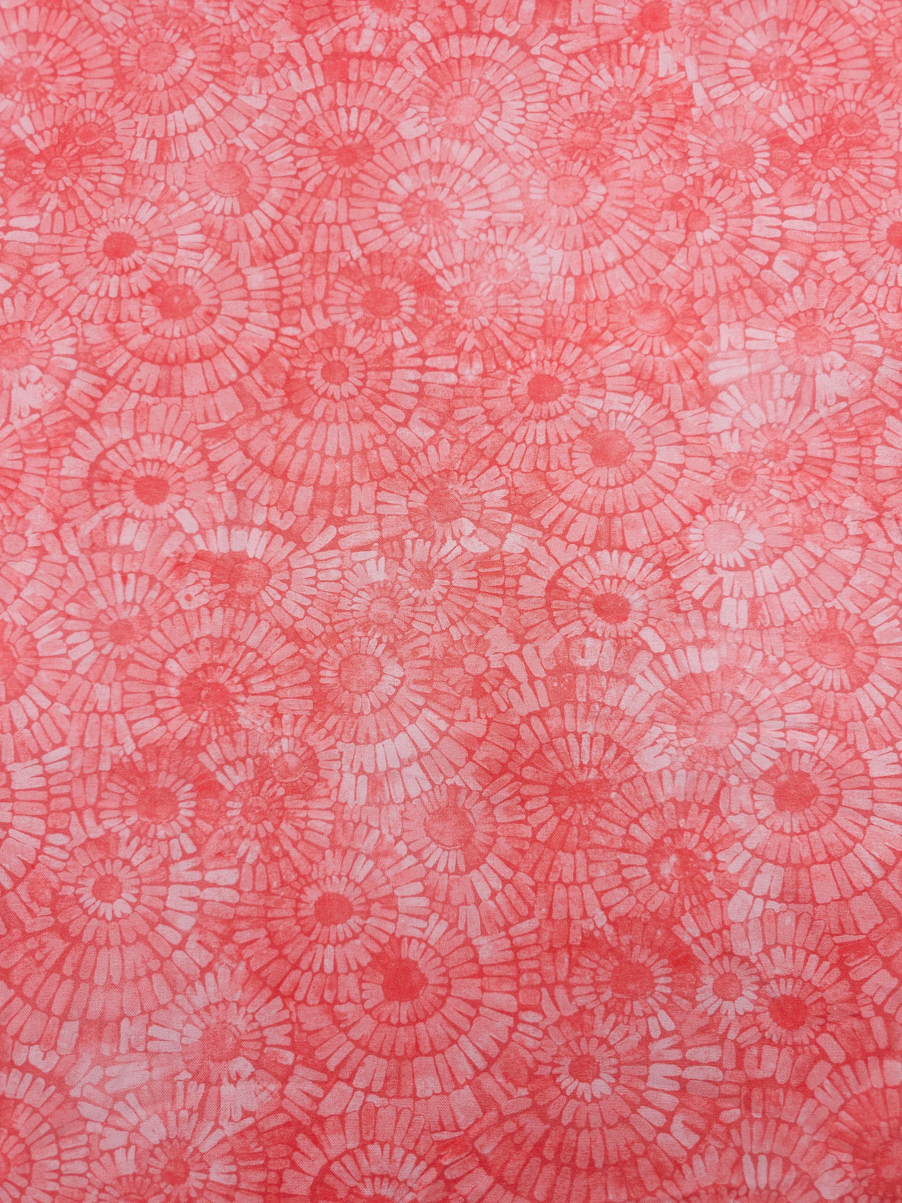 Coral Mosaic Tile Swirl 100% Cotton - Robert Kaufman