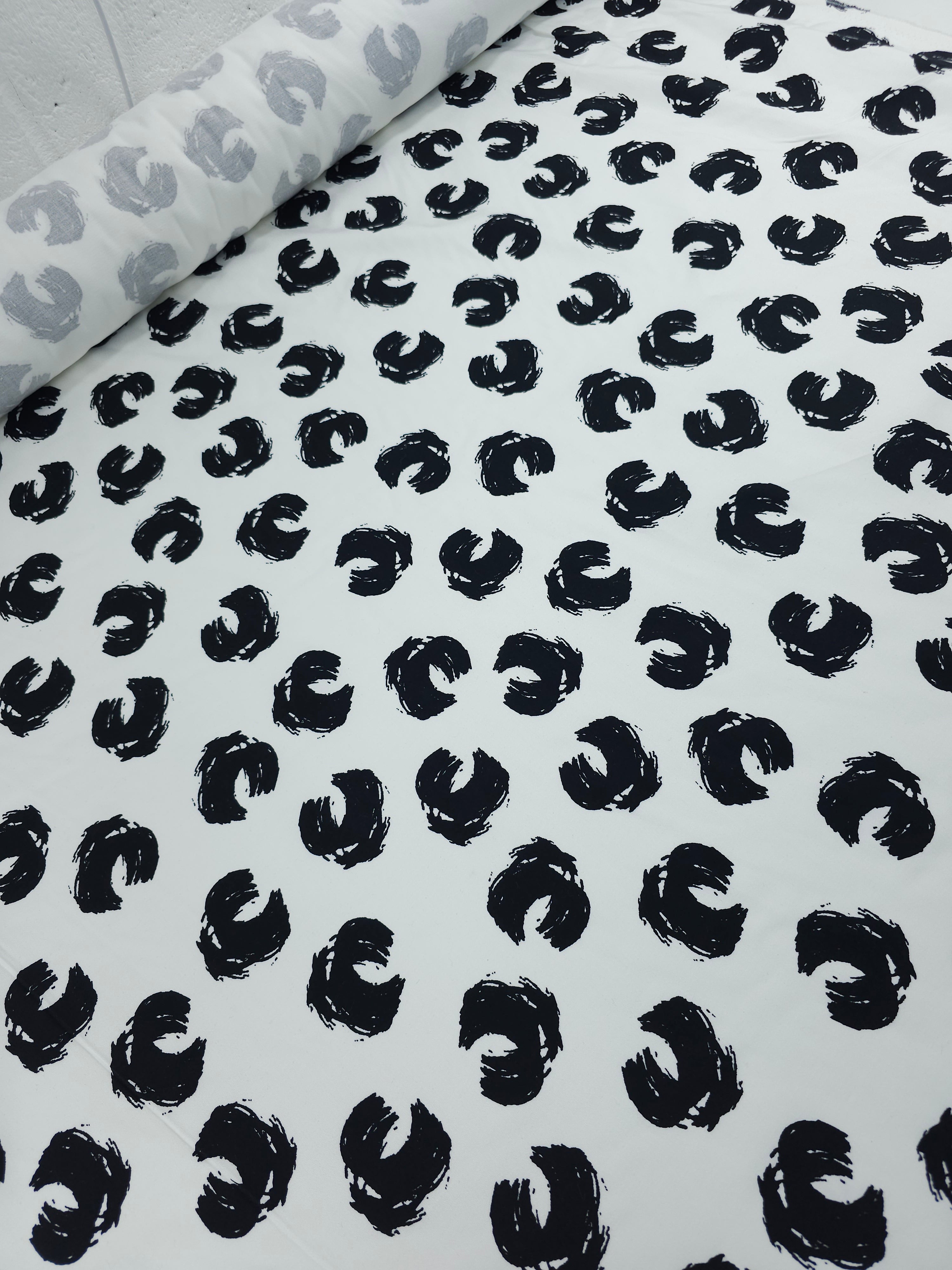 Black/White Abstract Curl Cotton Sateen Stretch