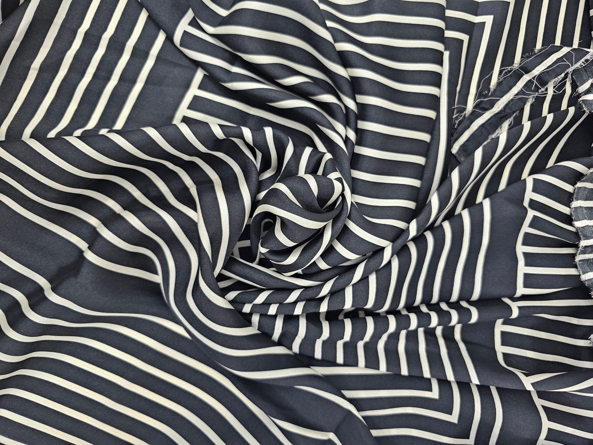 Black/White Squared Poly Satin Slightly Damaged - 3.1m Piece