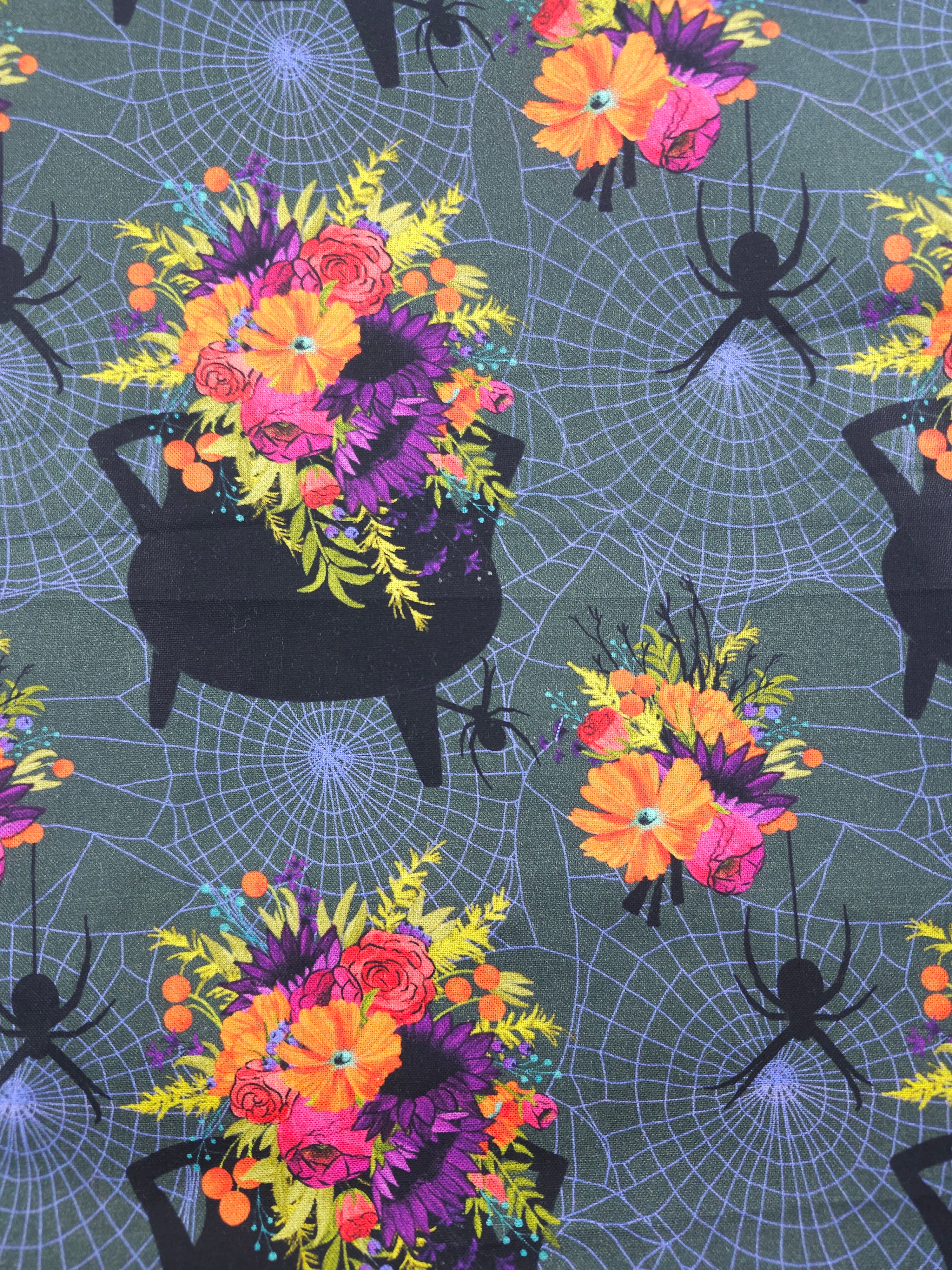 A spiders cauldron Cotton- 2.6m piece