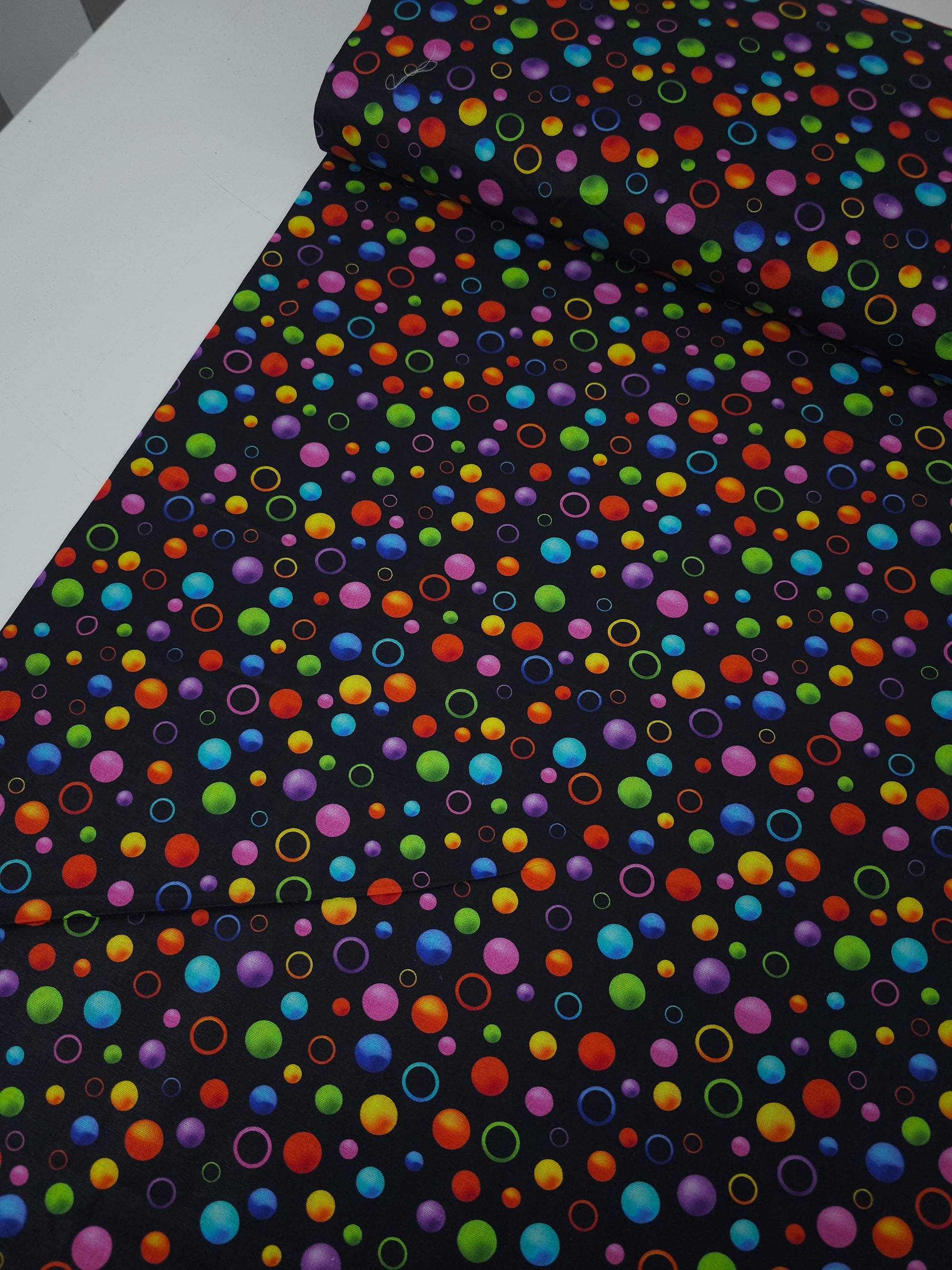 Multicolour Black Bubble 100% Cotton - Joann