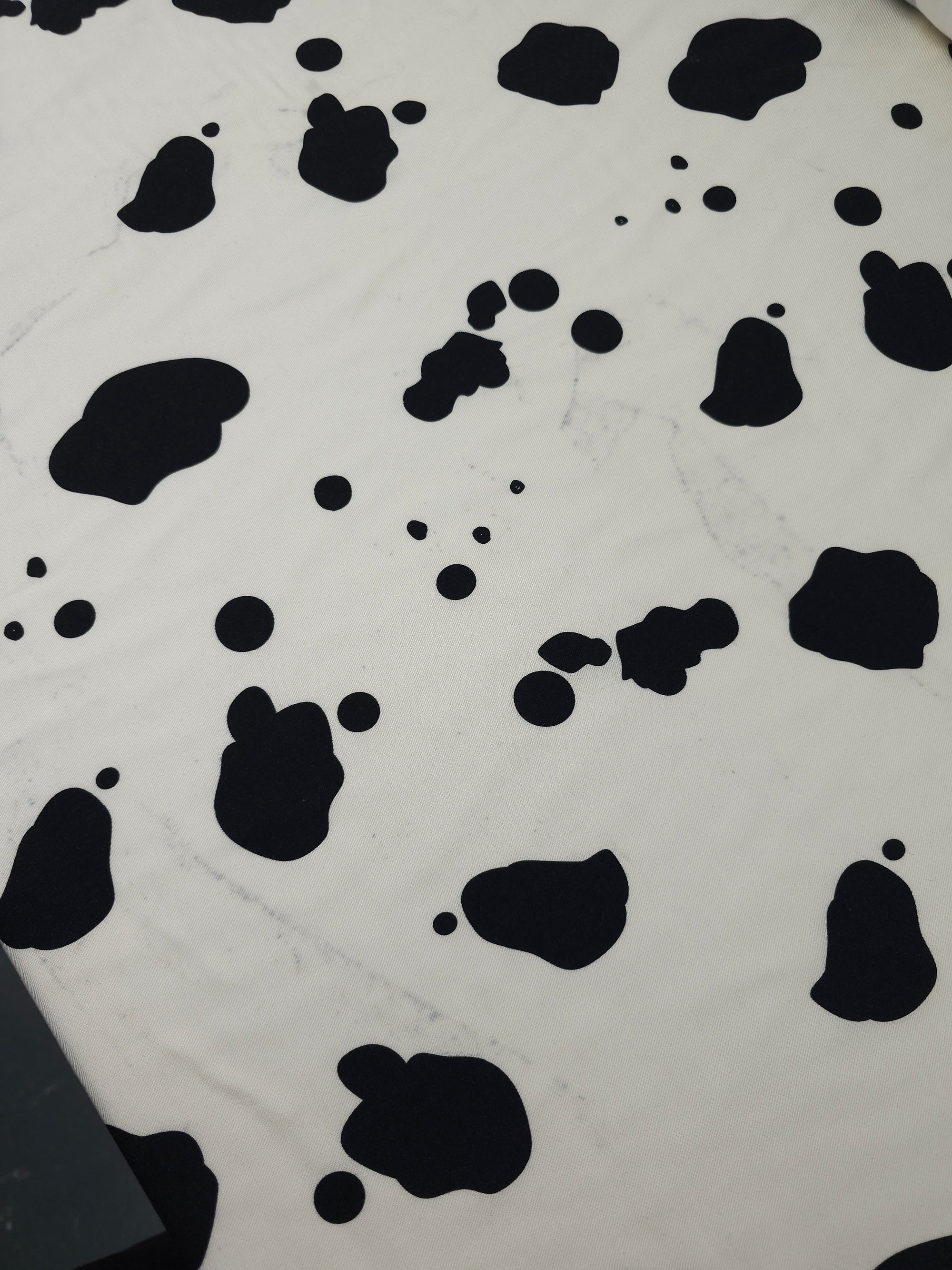 Ivory/Black Irregular Cow Viscose Twill *DEFECT*