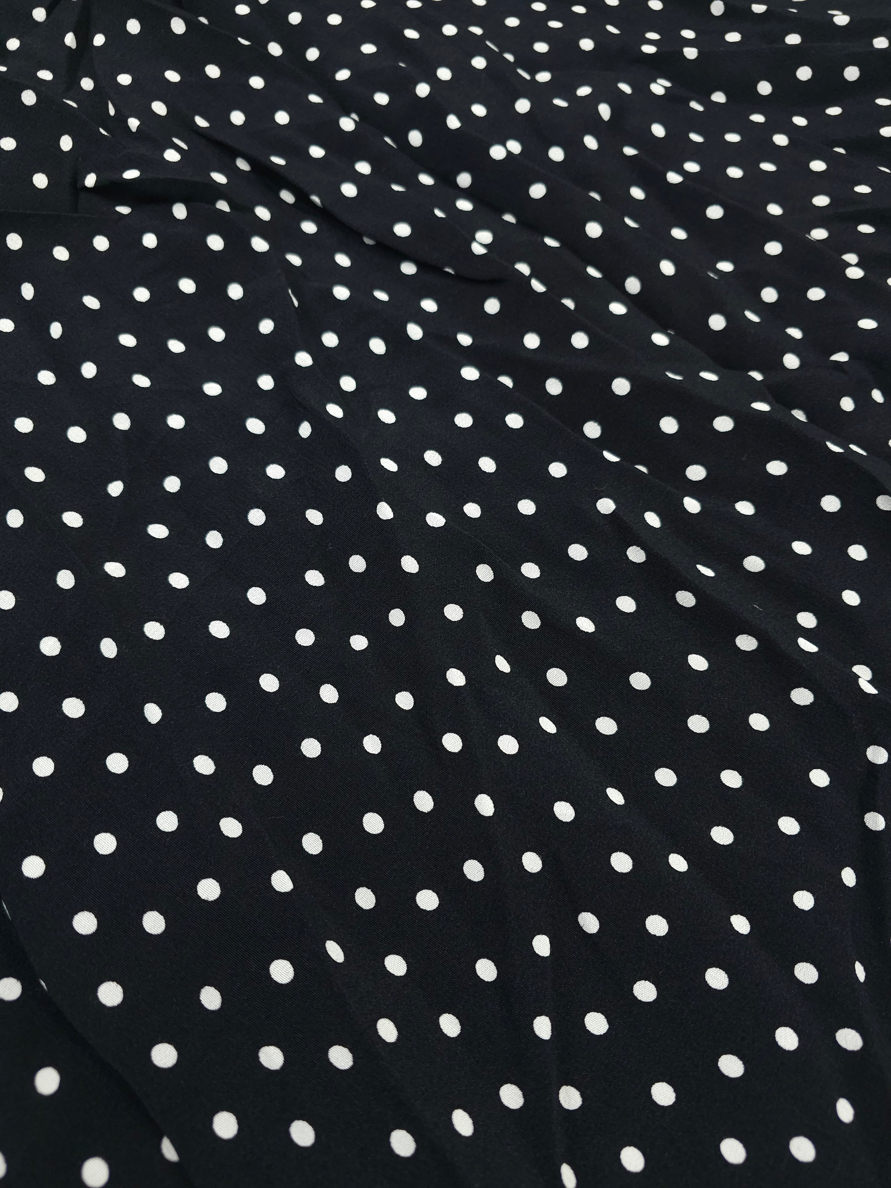 Black polka dot Viscose crepe-1.3m piece