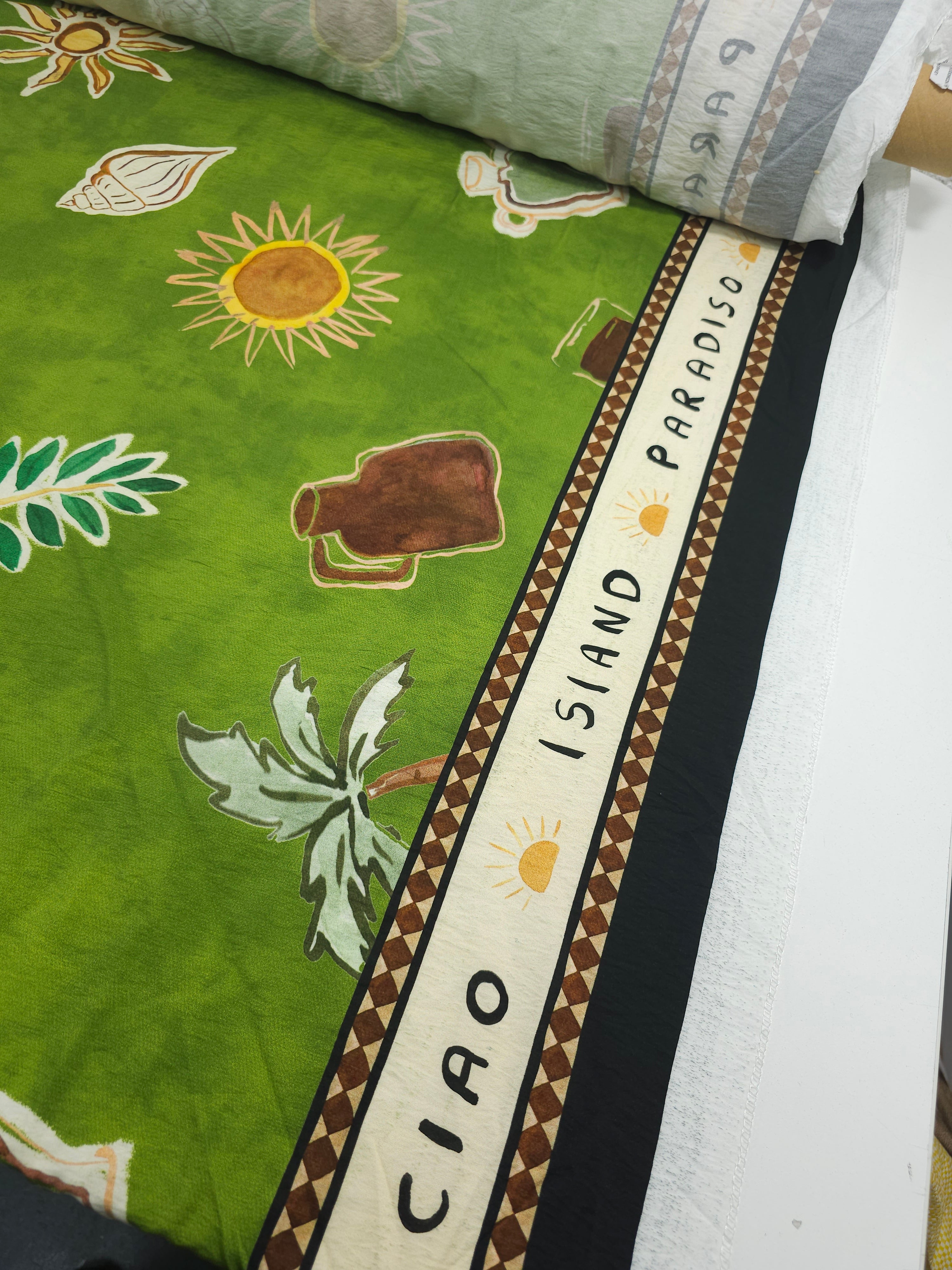 Paradiso Island Trinkets Modal