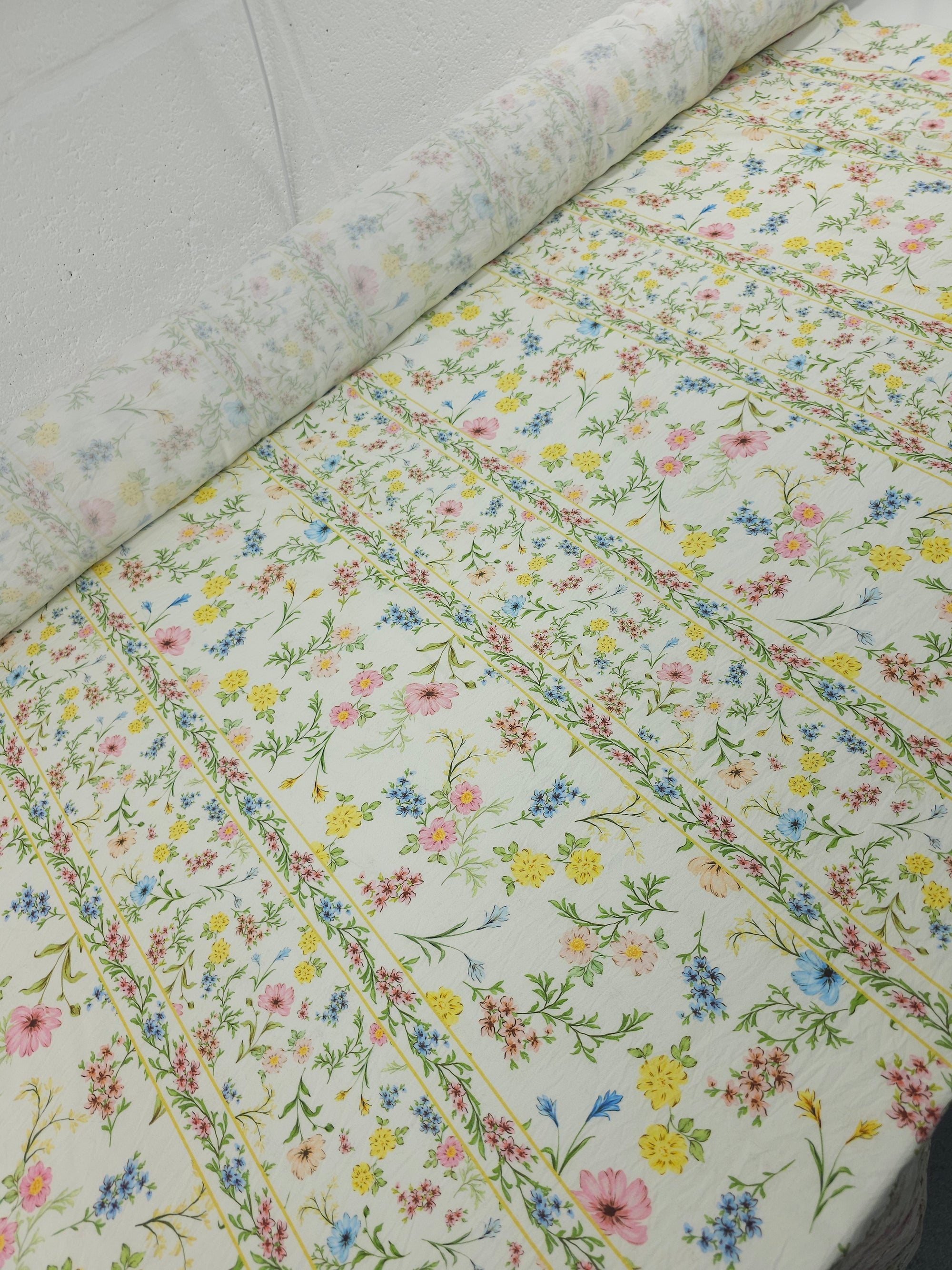 Retro Floral Stem Stripe Modal