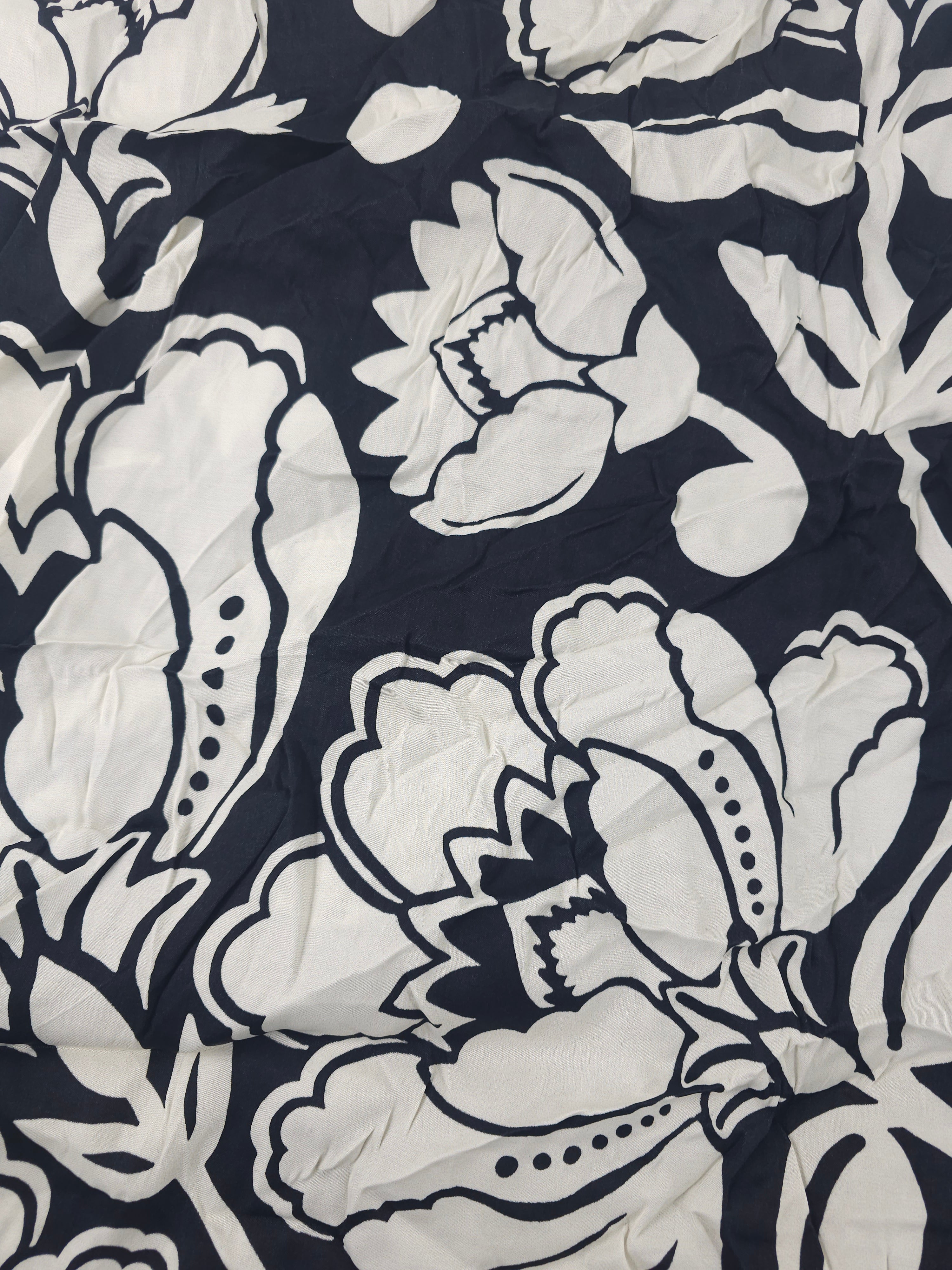 Dark floral Viscose sateen- 2m piece