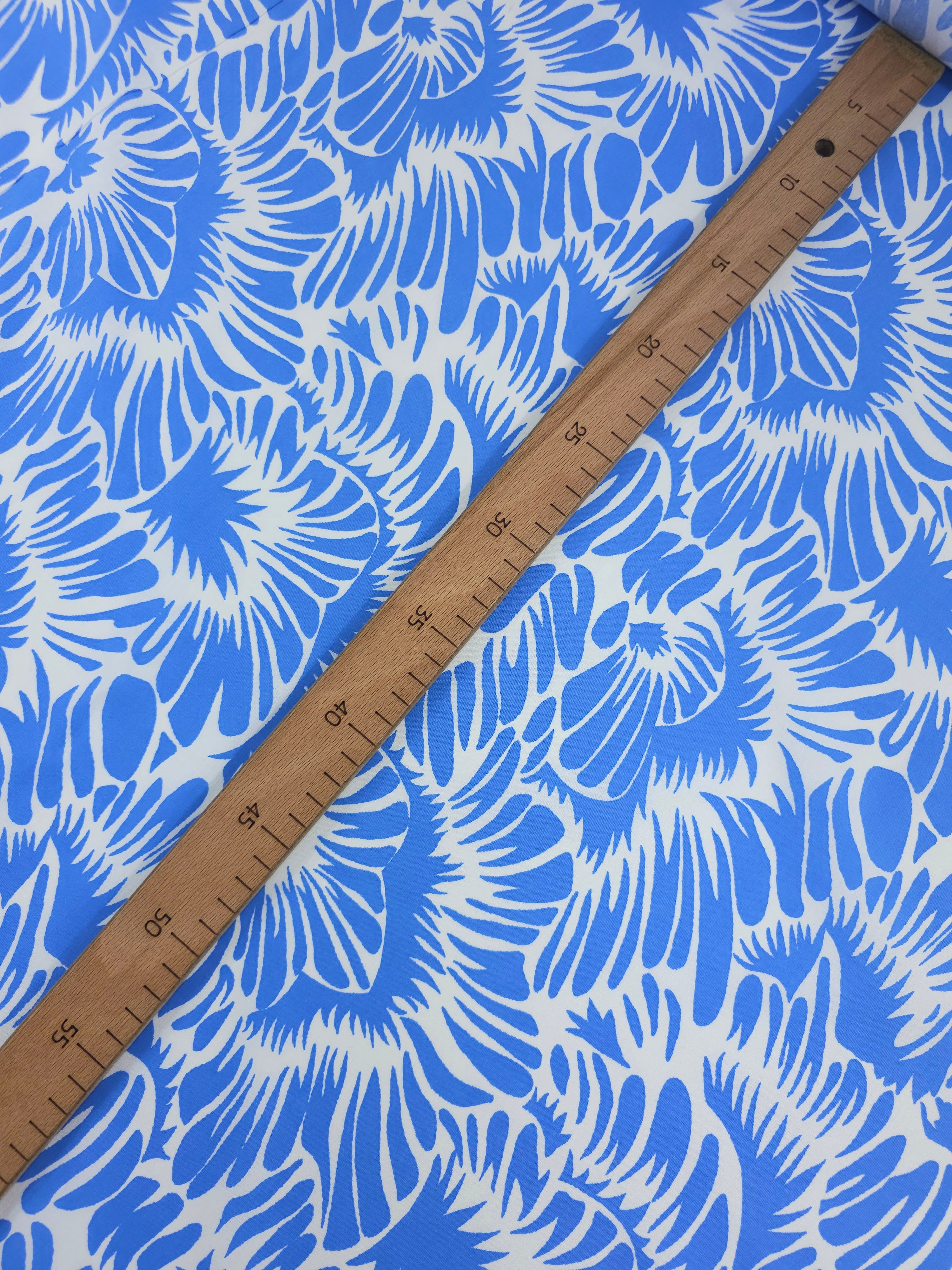 Periwinkle Blur Abstract Fan Leaf Cotton Poplin