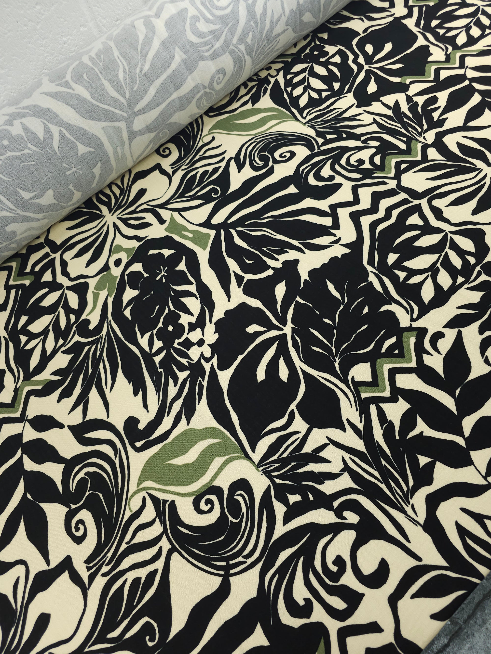 Cream/Black Jungle Floral Double Gauze