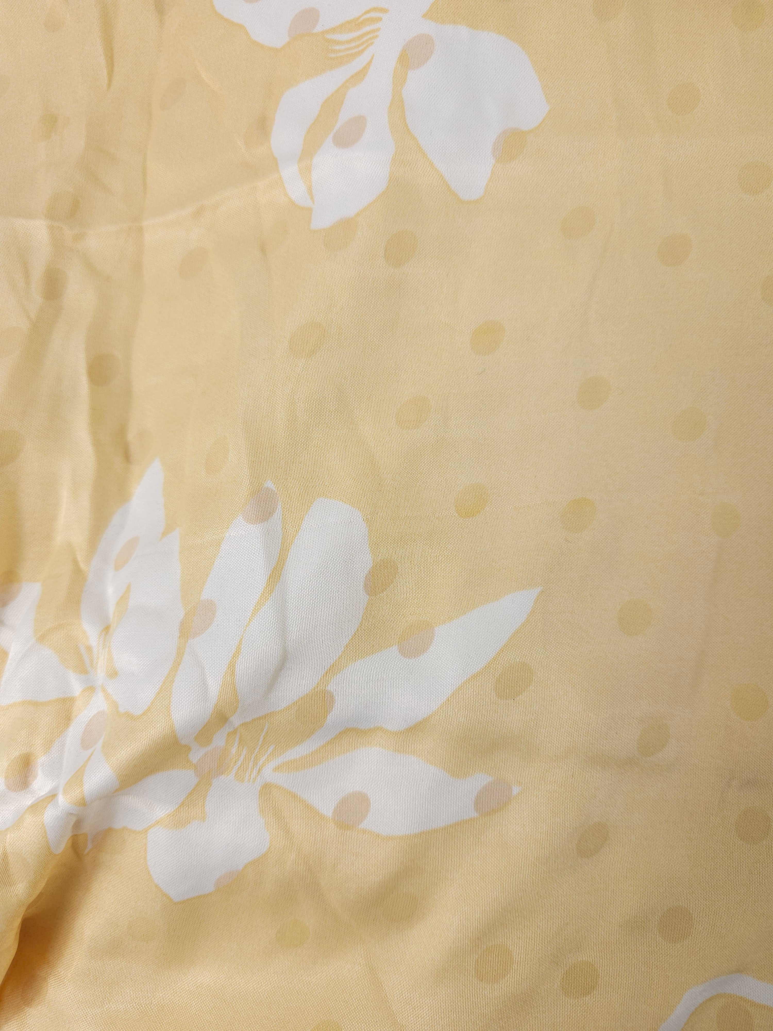 Spotted buttermilk nature Viscose sateen- 6m piece
