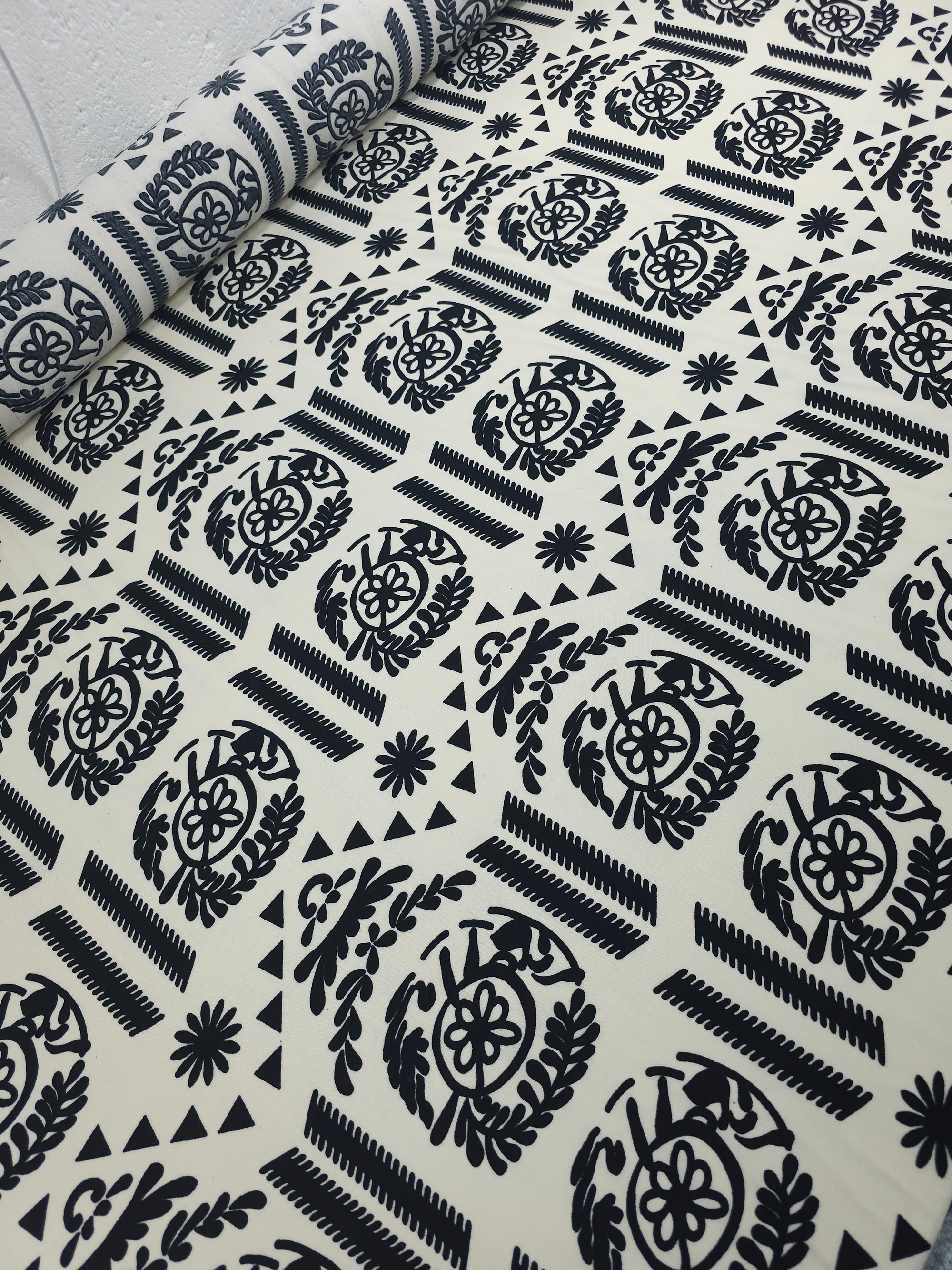 Black/Ivory Aztec Motif Viscose Challis *DEFECT*