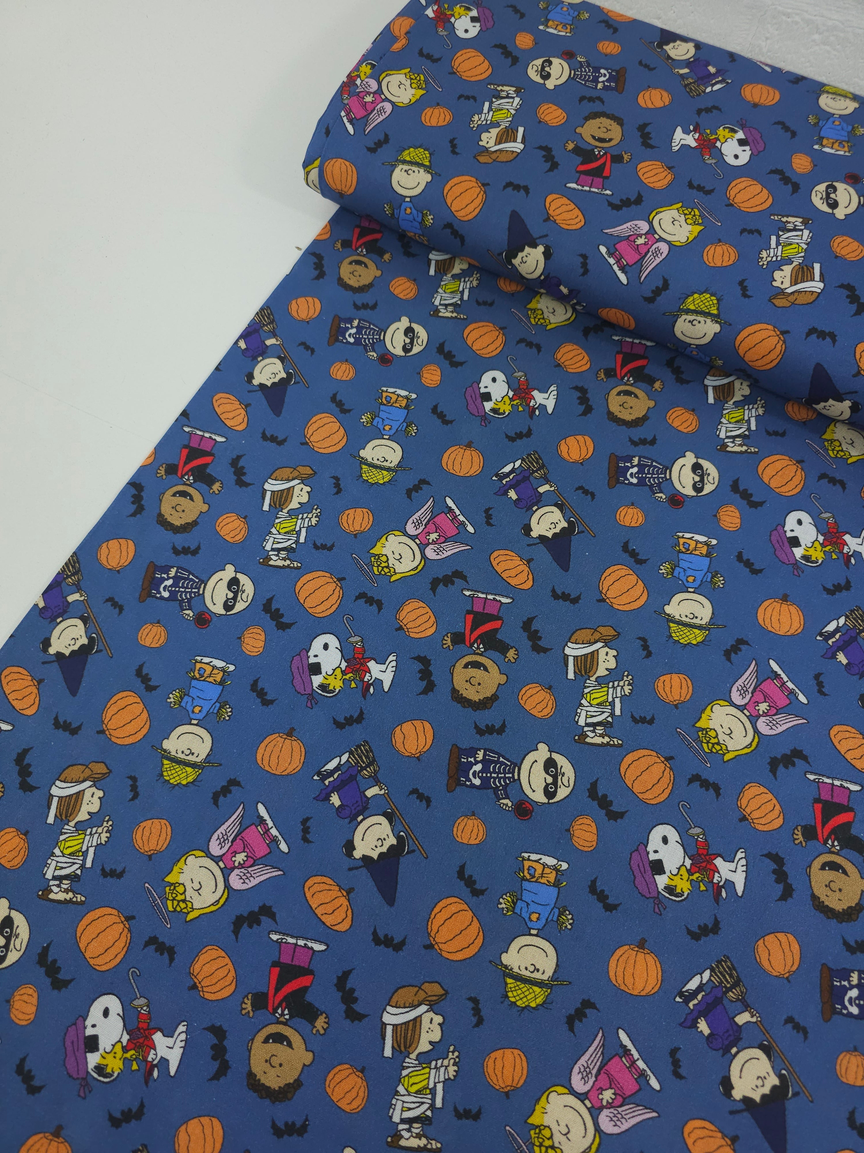 Peanuts Gang Pumpkin Party 100% Cotton