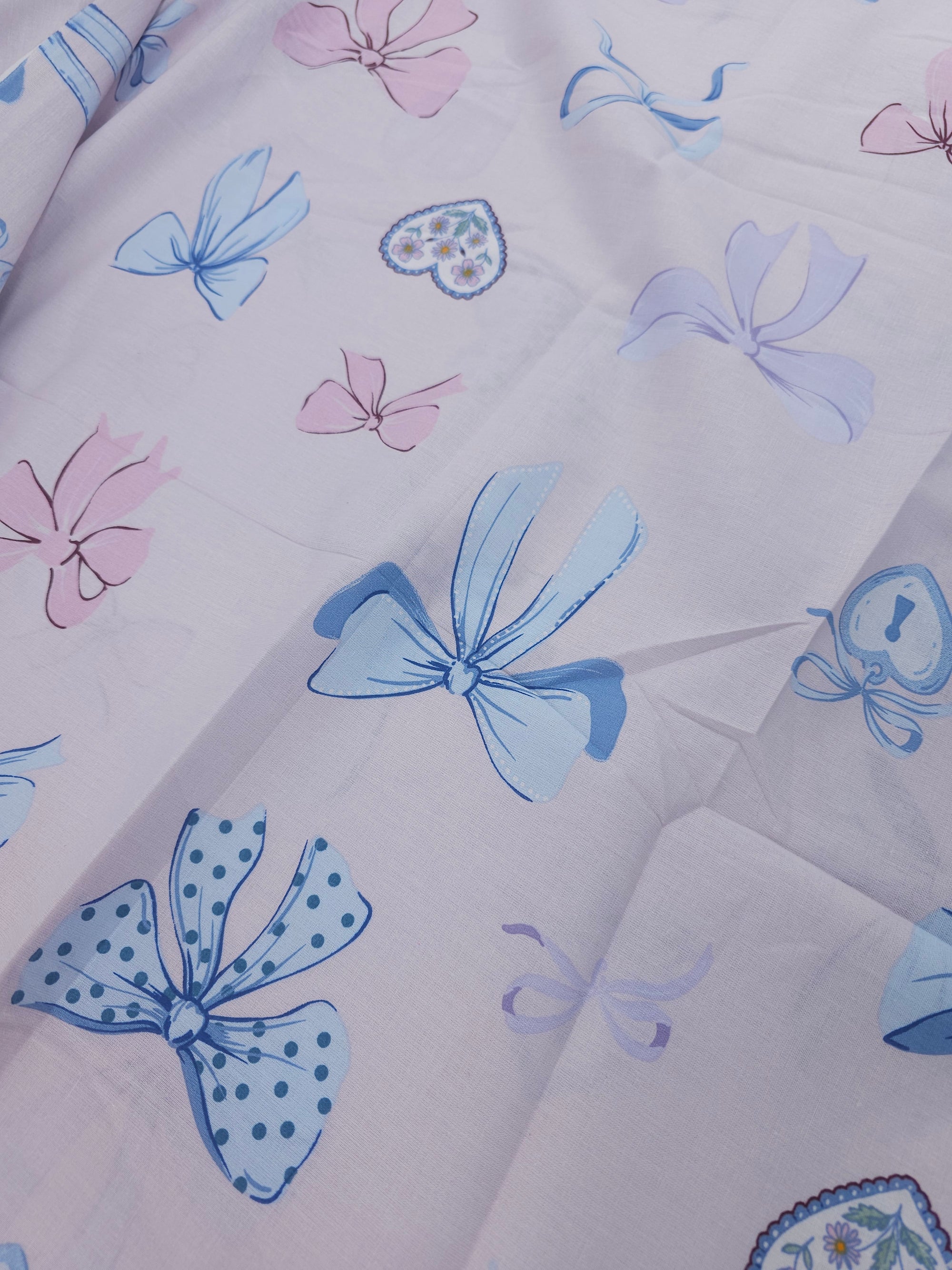 Pastel Bow Charm 100% Cotton 102” - Primark *EXTRA WIDE*