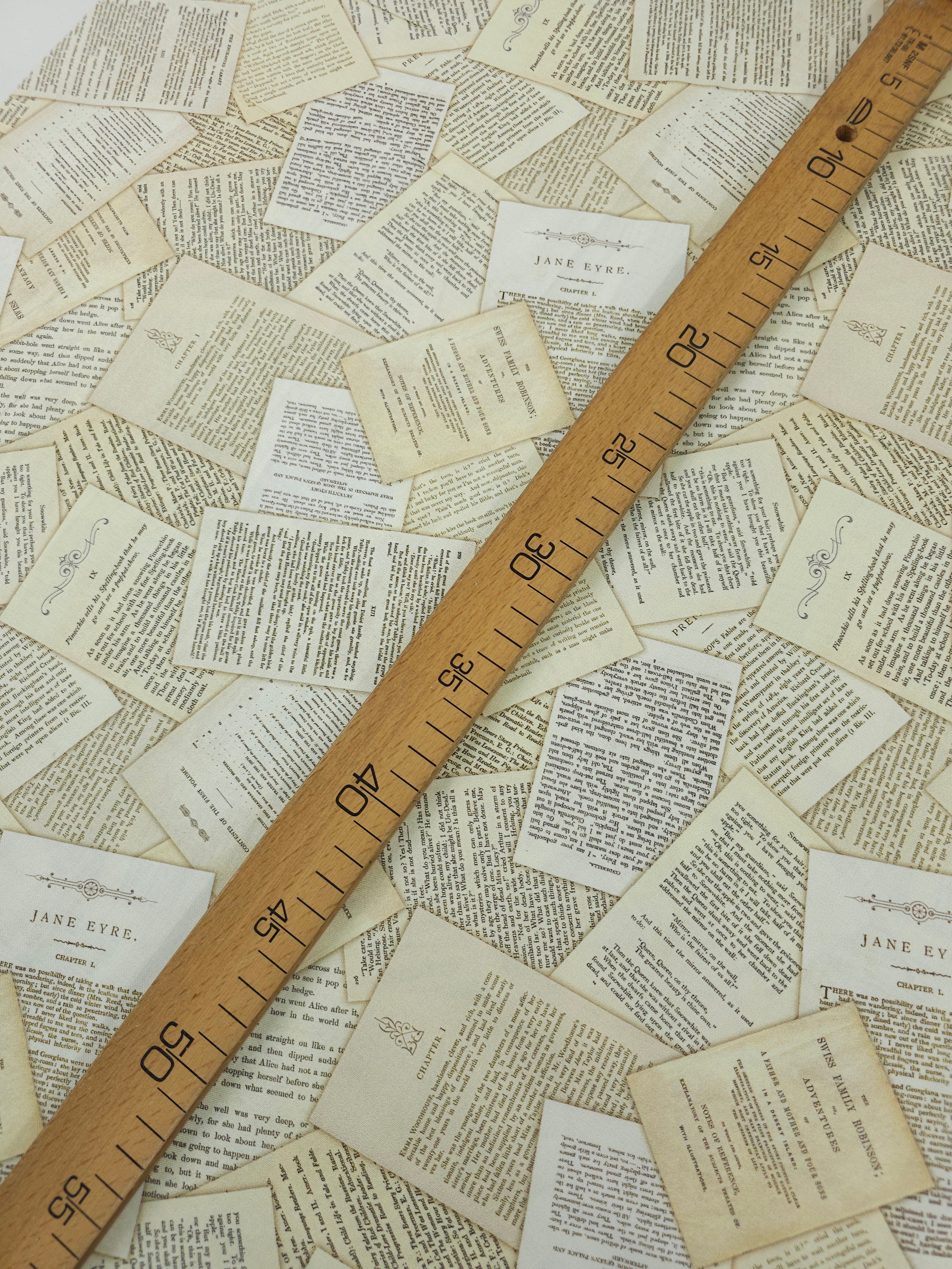 Retro Book Pages 100% Cotton - Robert Kaufman