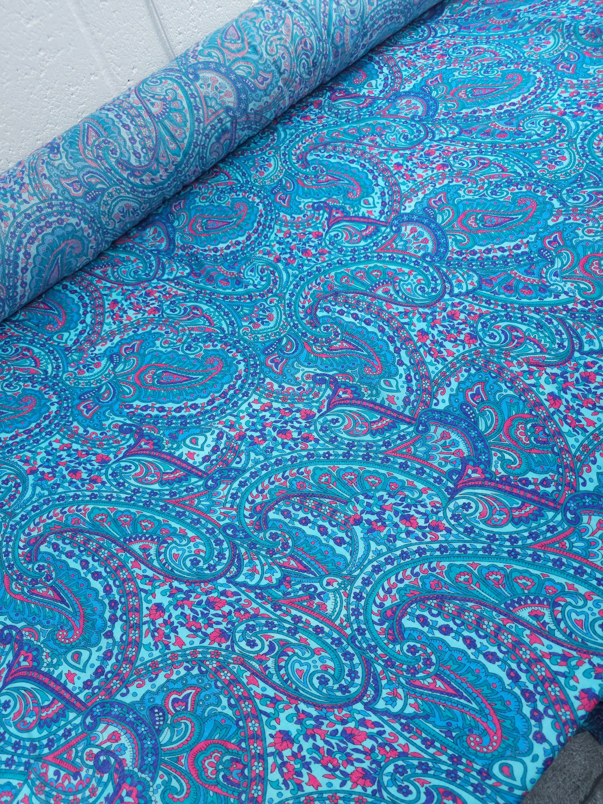 Turquoise/Hot Pink Paisley Viscose