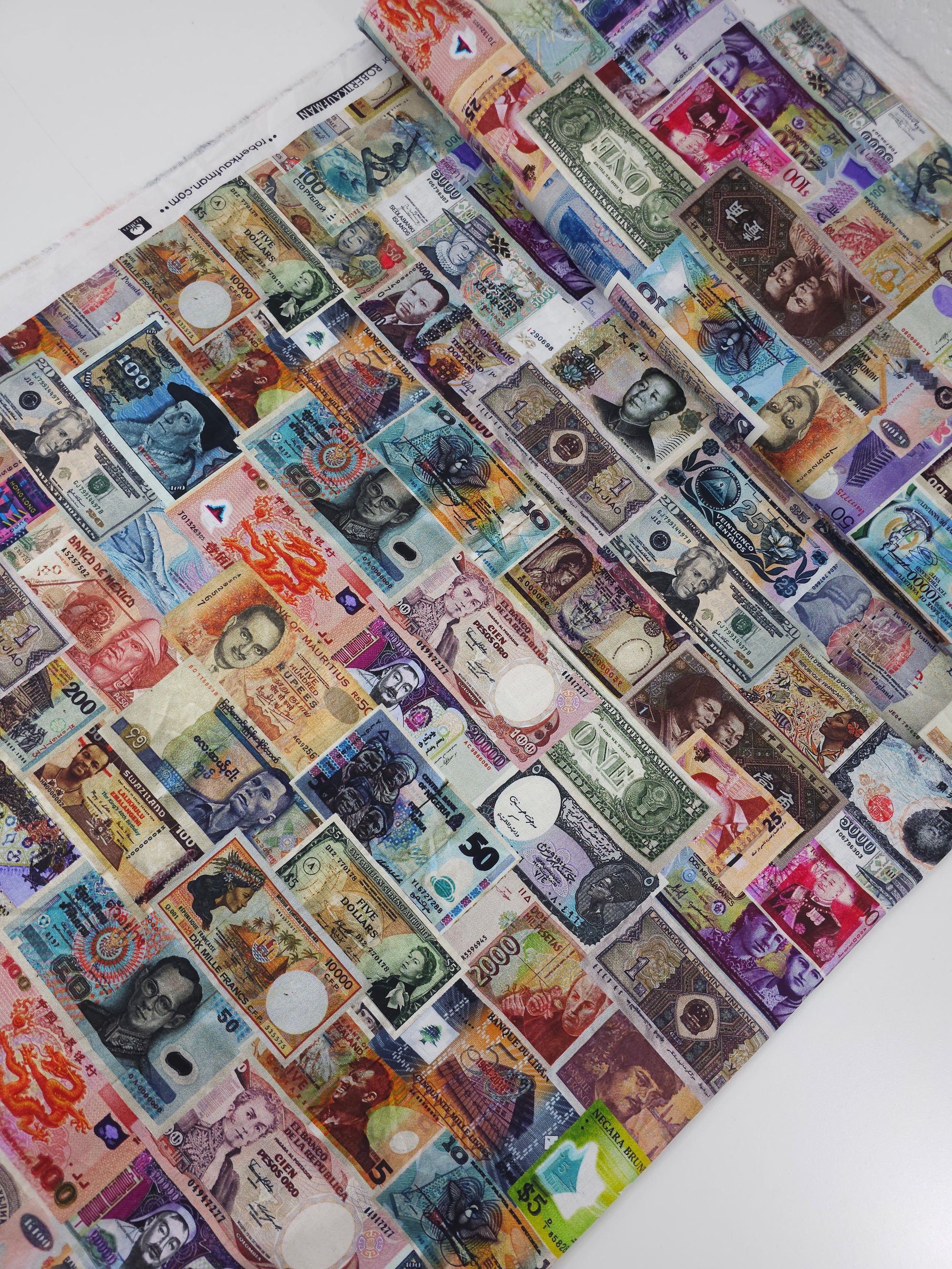 Retro Money Notes 100% Cotton - Robert Kaufman