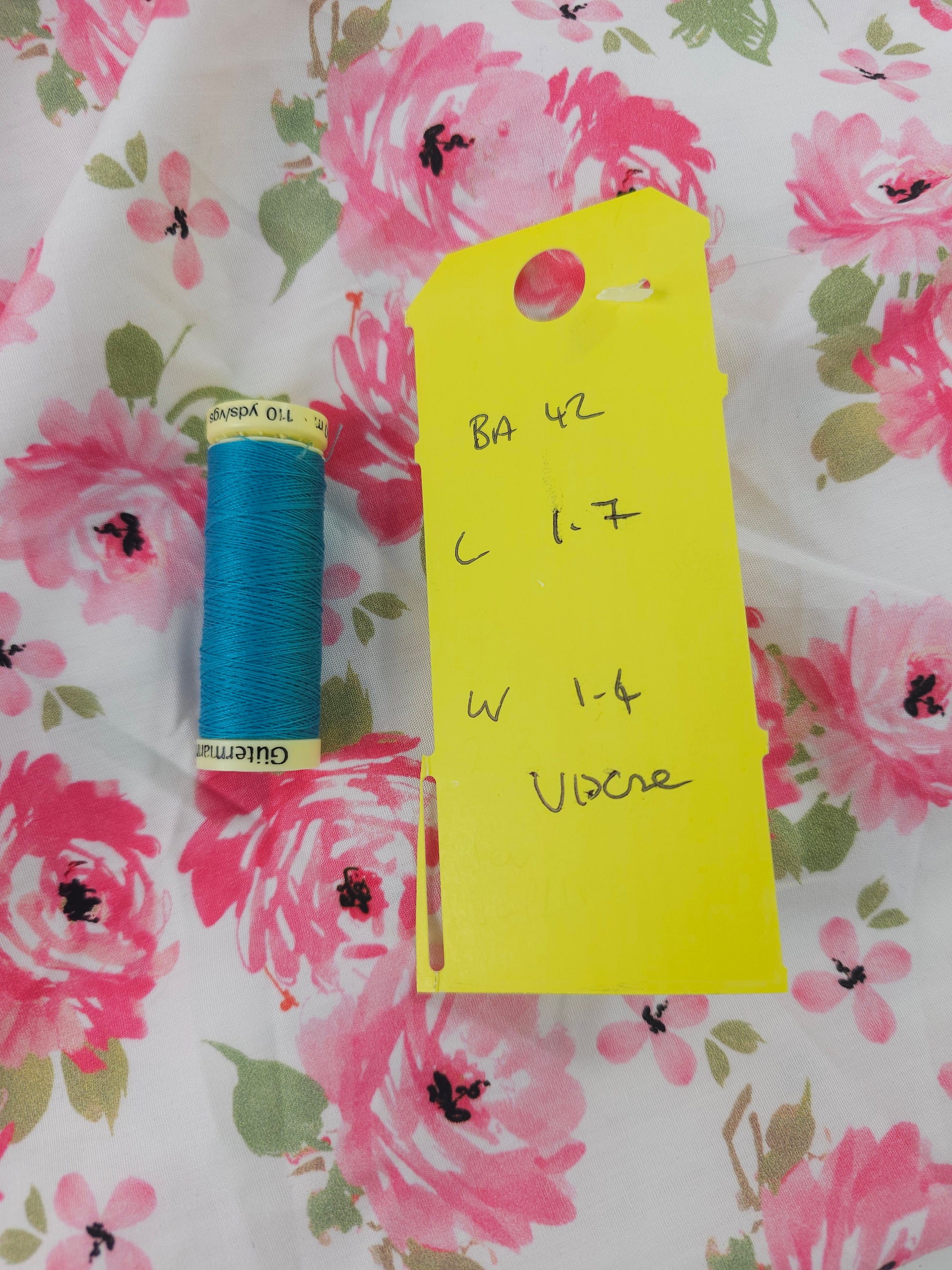 Light pink flower Viscose- 1.7m piece