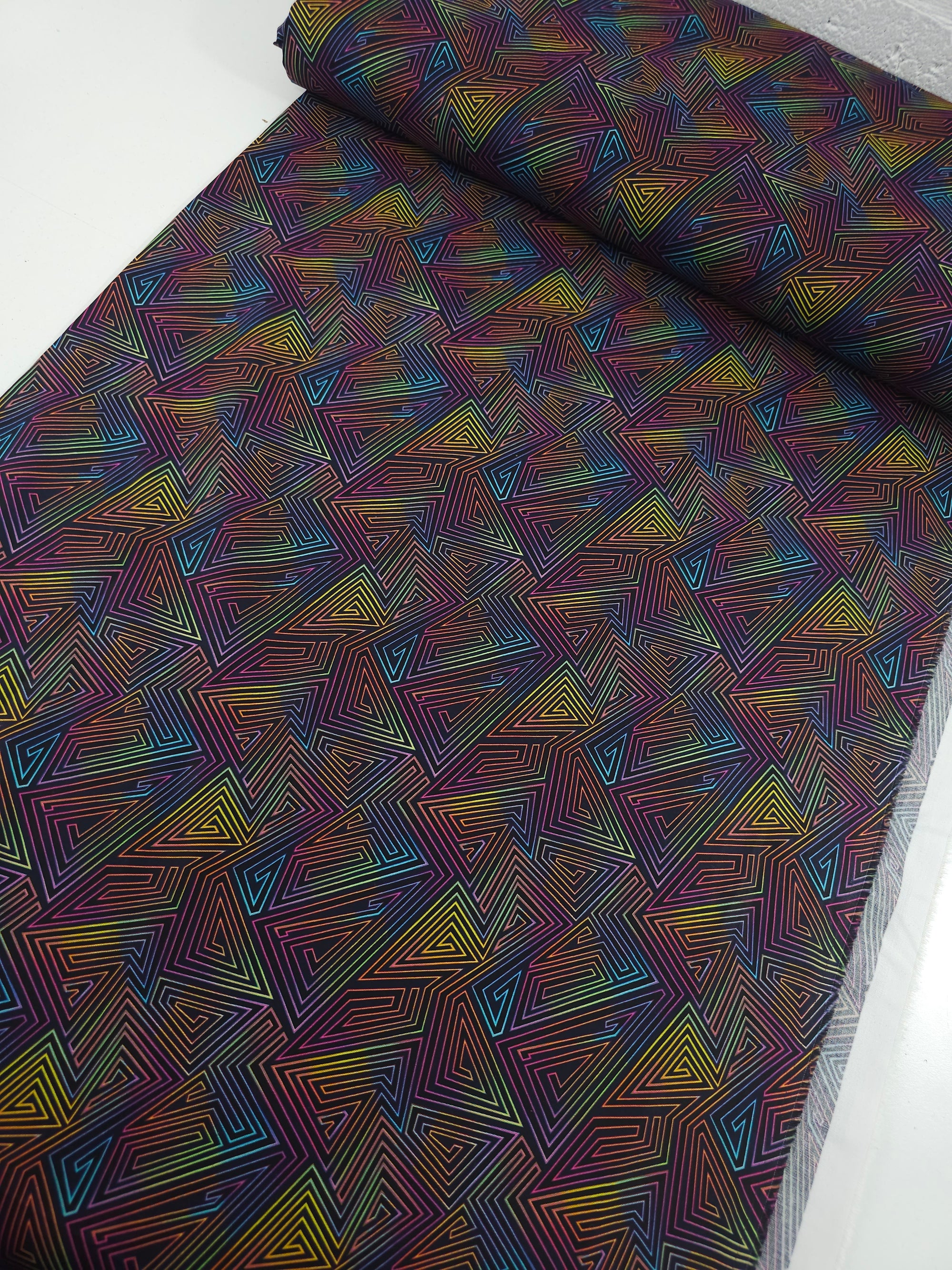 Multicolour/Black Geometric Maze 100% Cotton