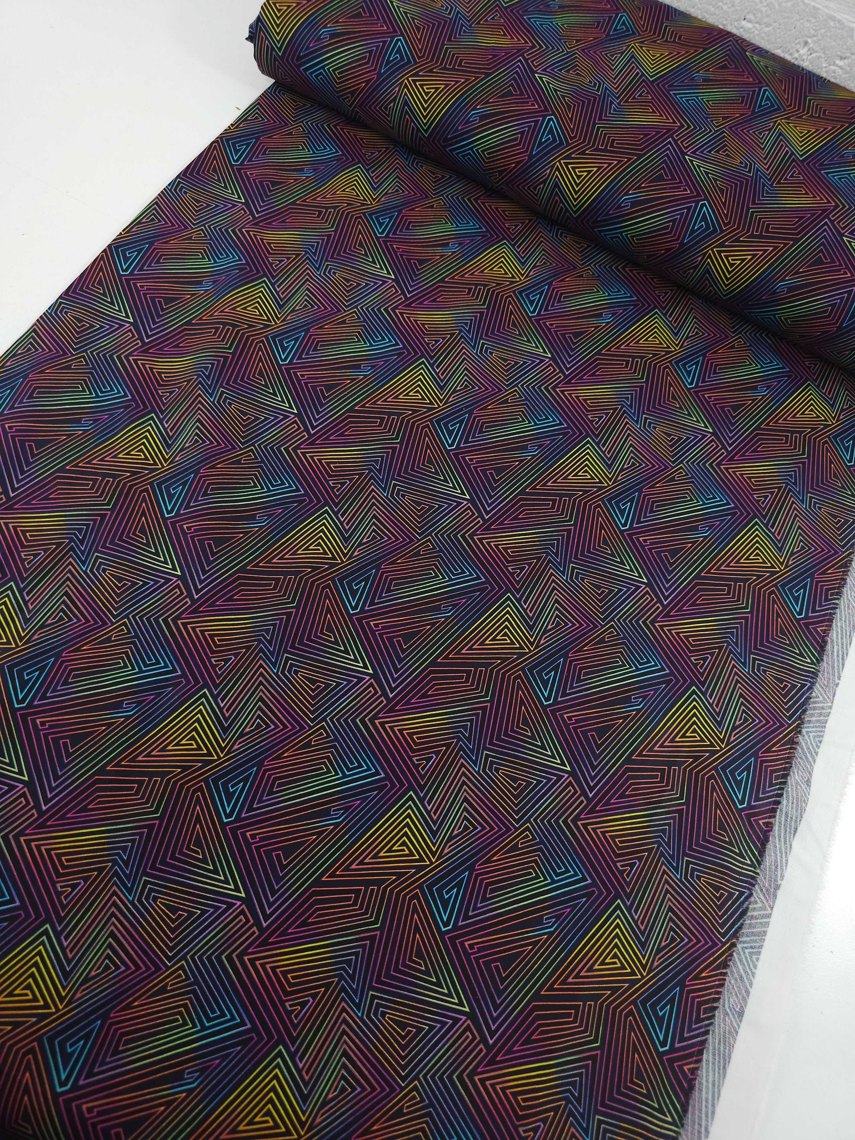Multicolour/Black Geometric Maze 100% Cotton
