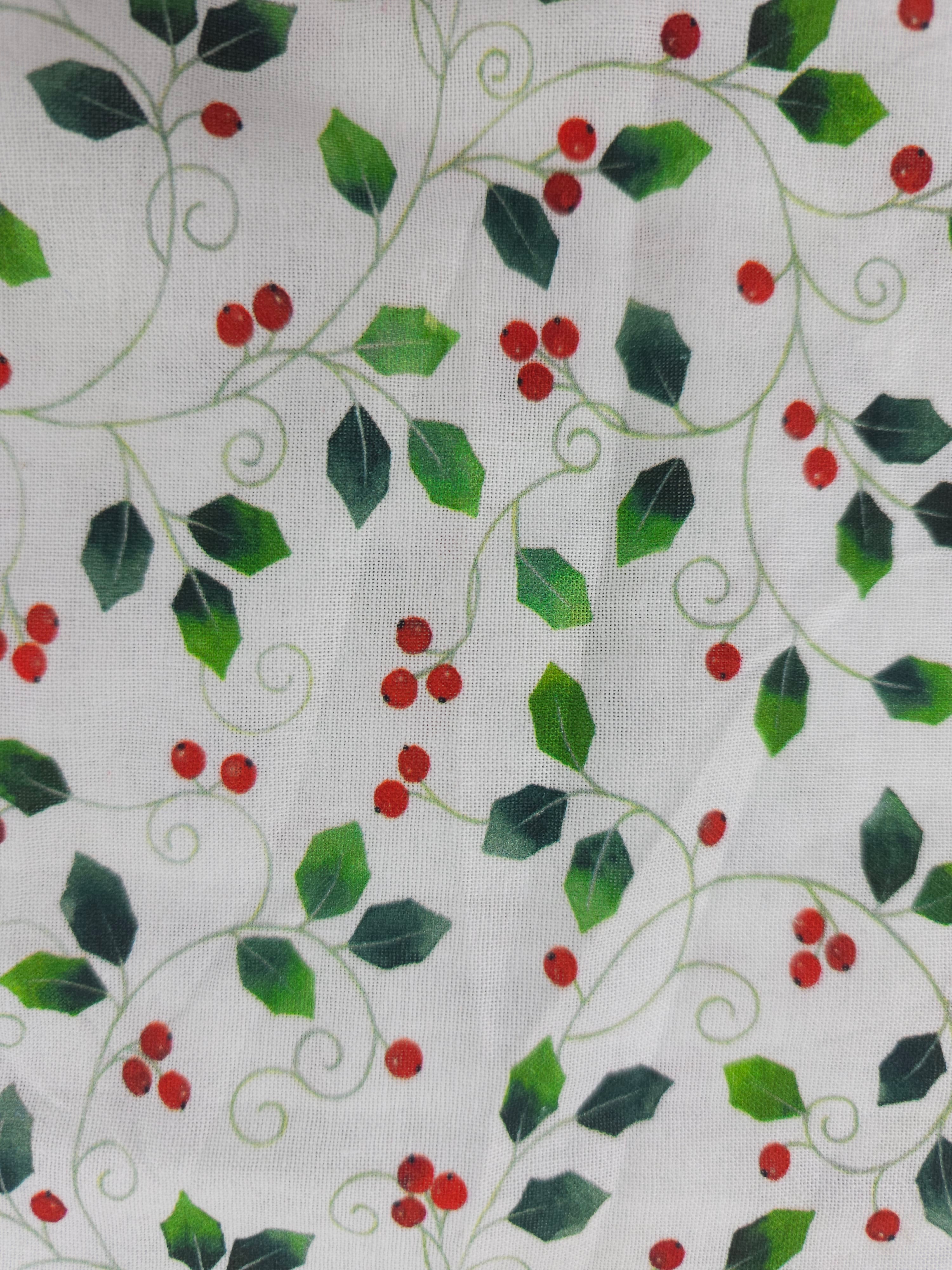 Holly vine Cotton- 2.2m piece