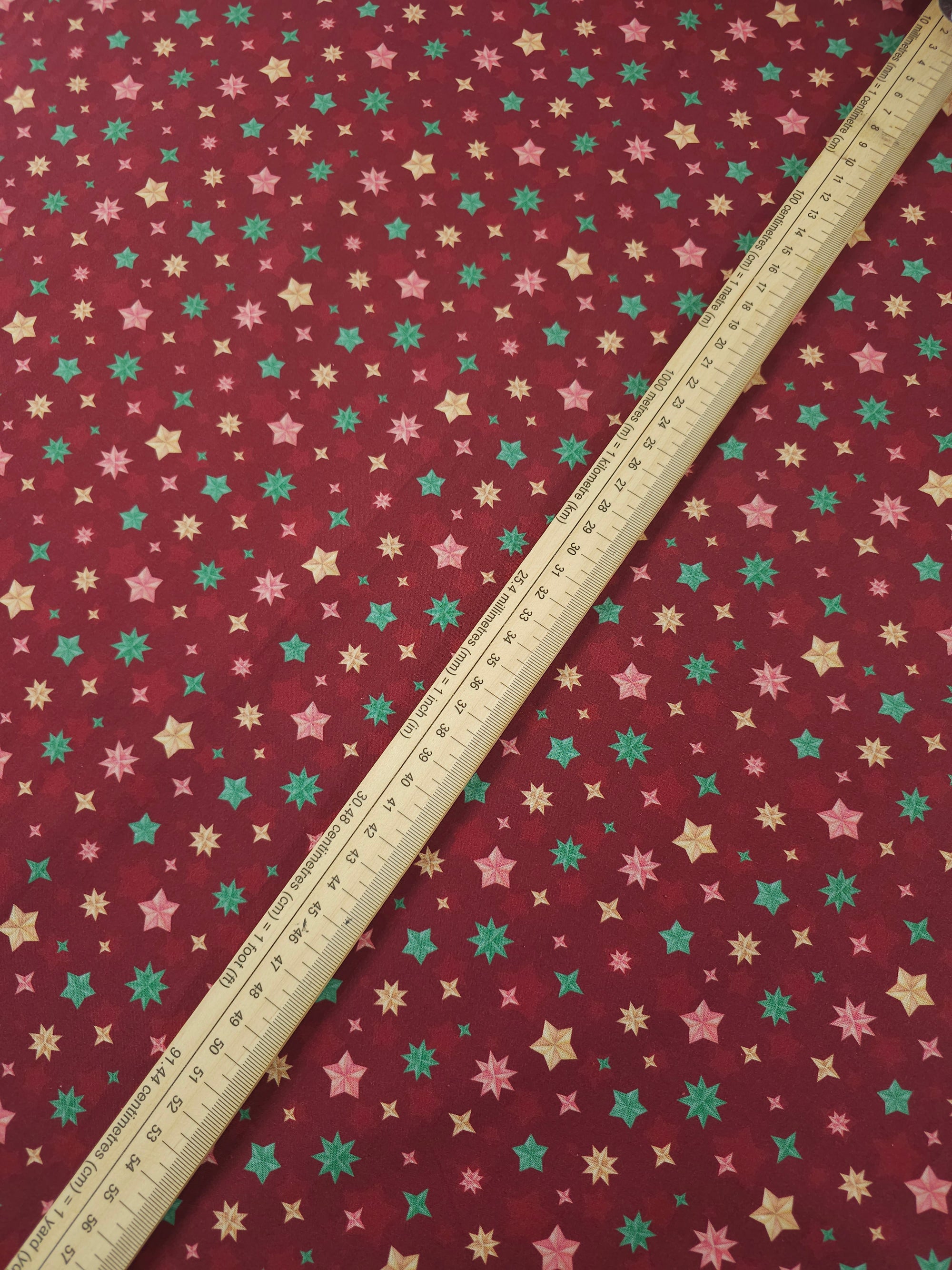 Festive Diamond Star 100% Cotton 60"