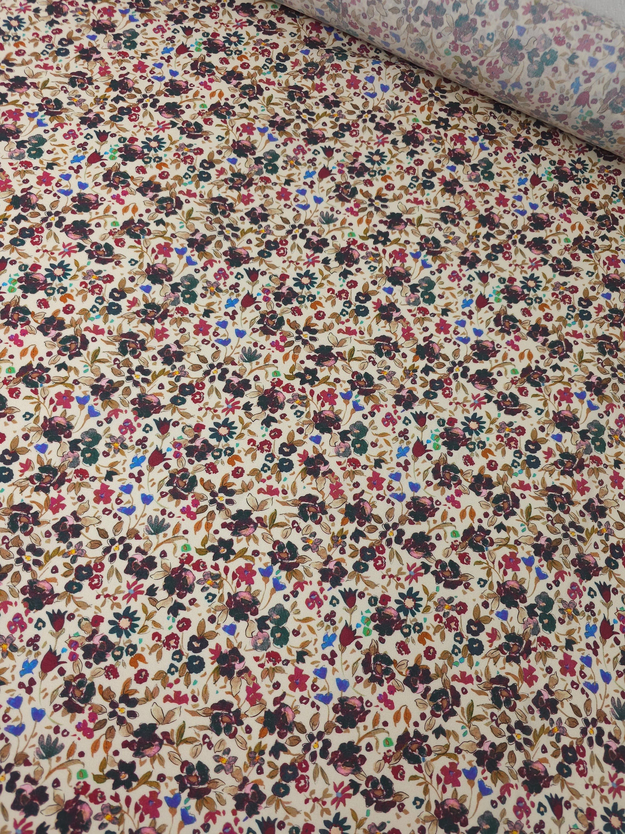 Vintage Ditsy Floral Viscose Challis