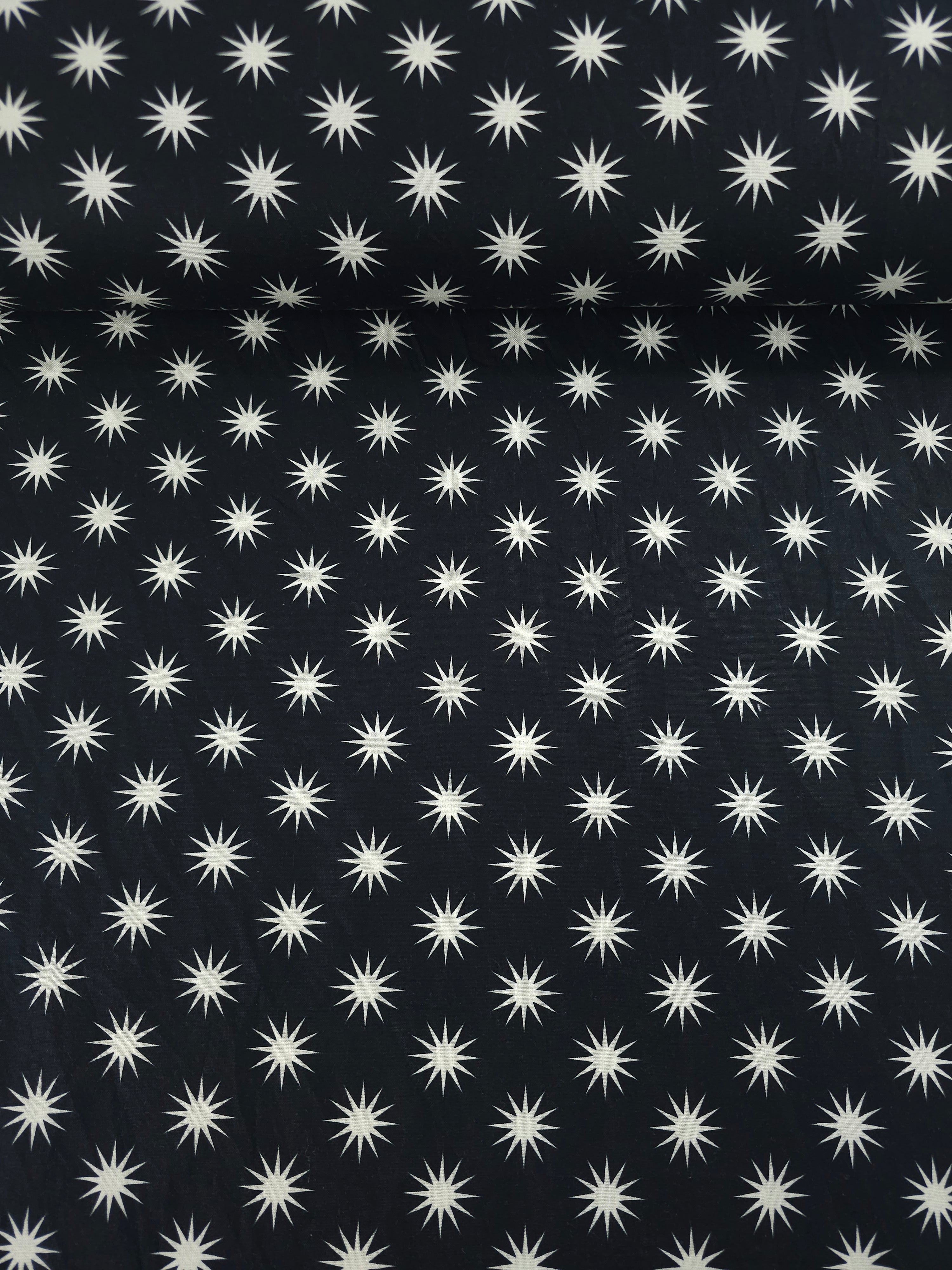 Black/Ivory Abstract Star 100% Cotton