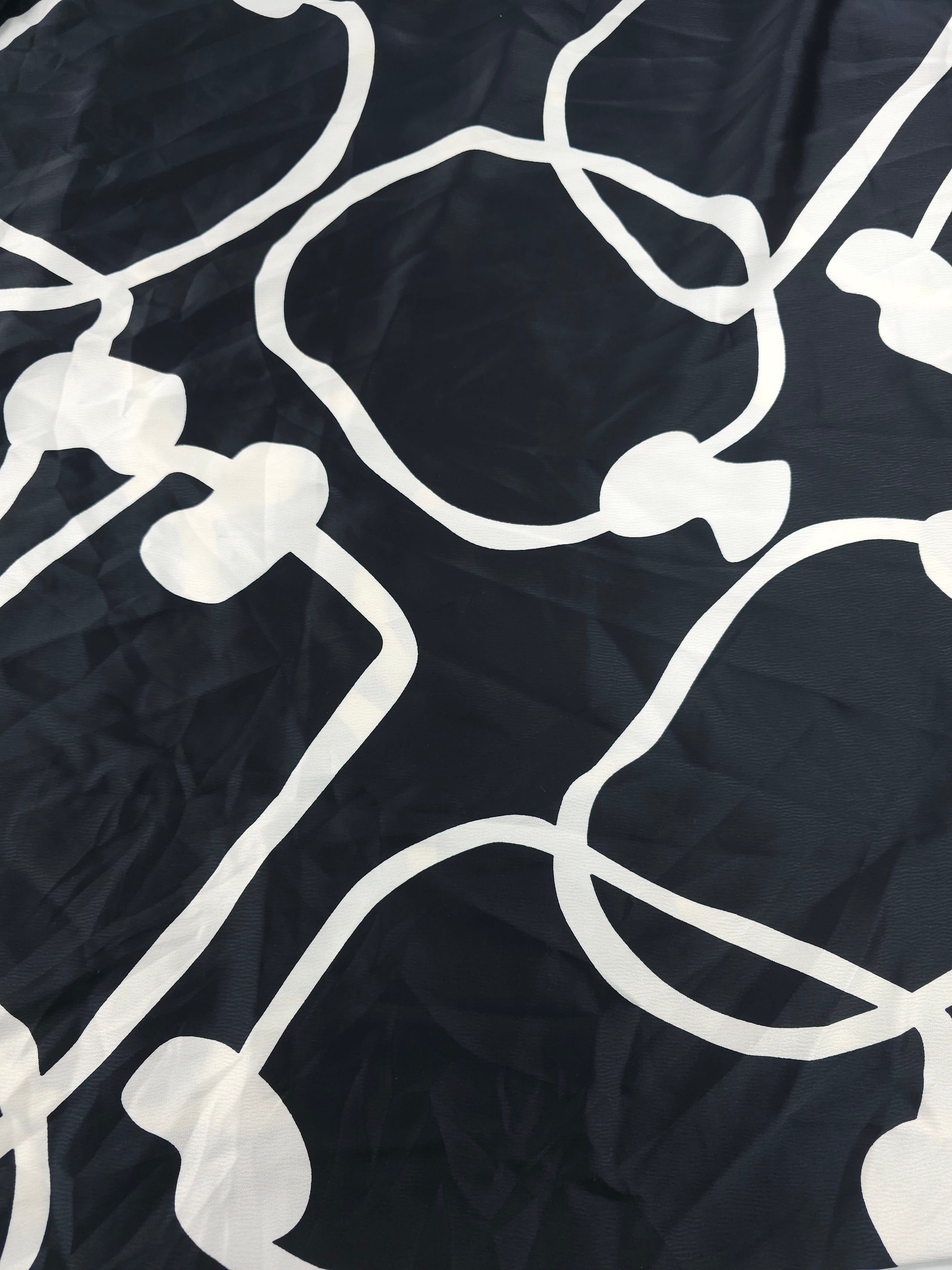 Black wiggle line Viscose sateen- 1.4m piece