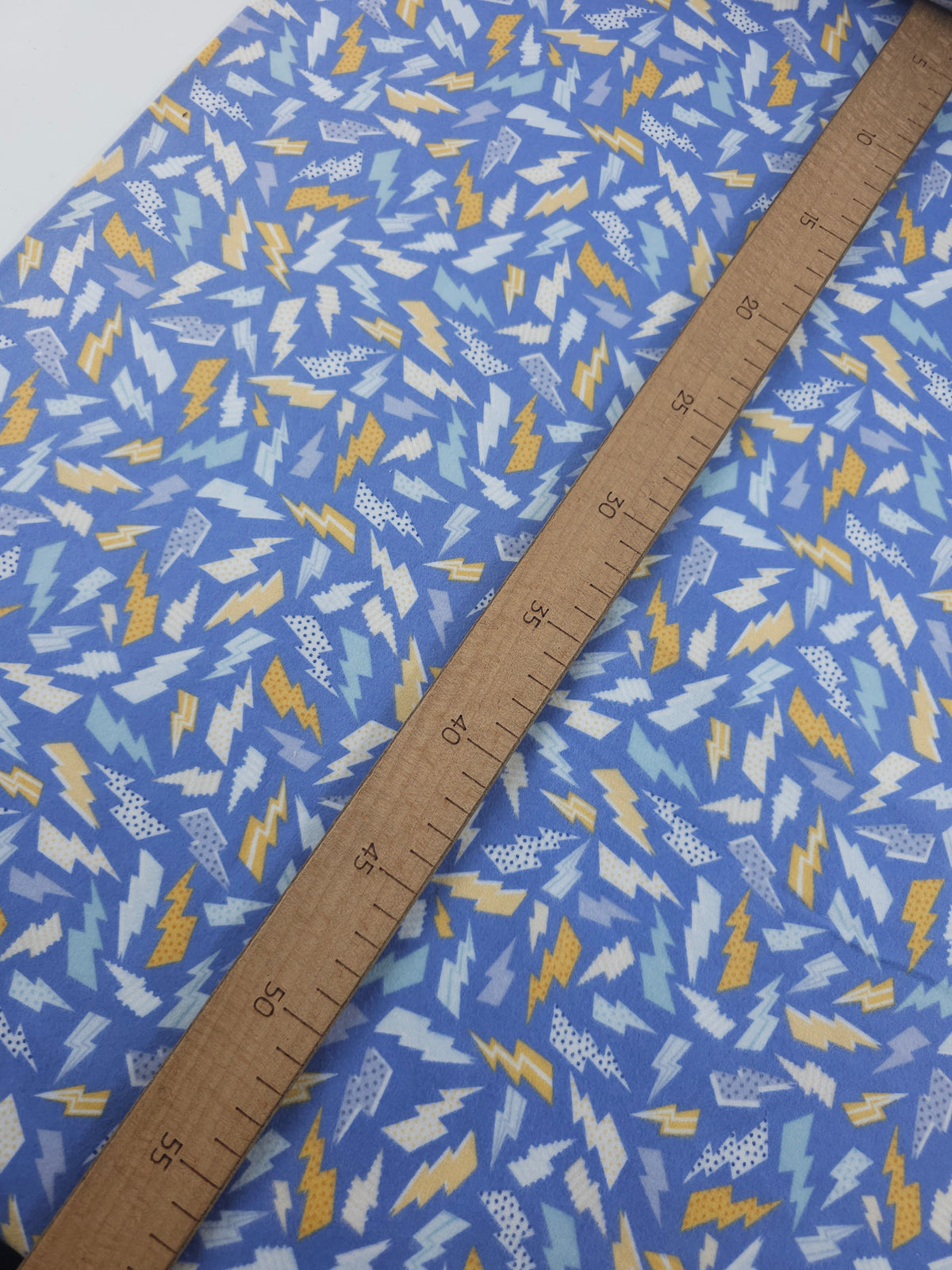 Lightning Bolts Lightweight Flannel Cotton - Robert Kaufman