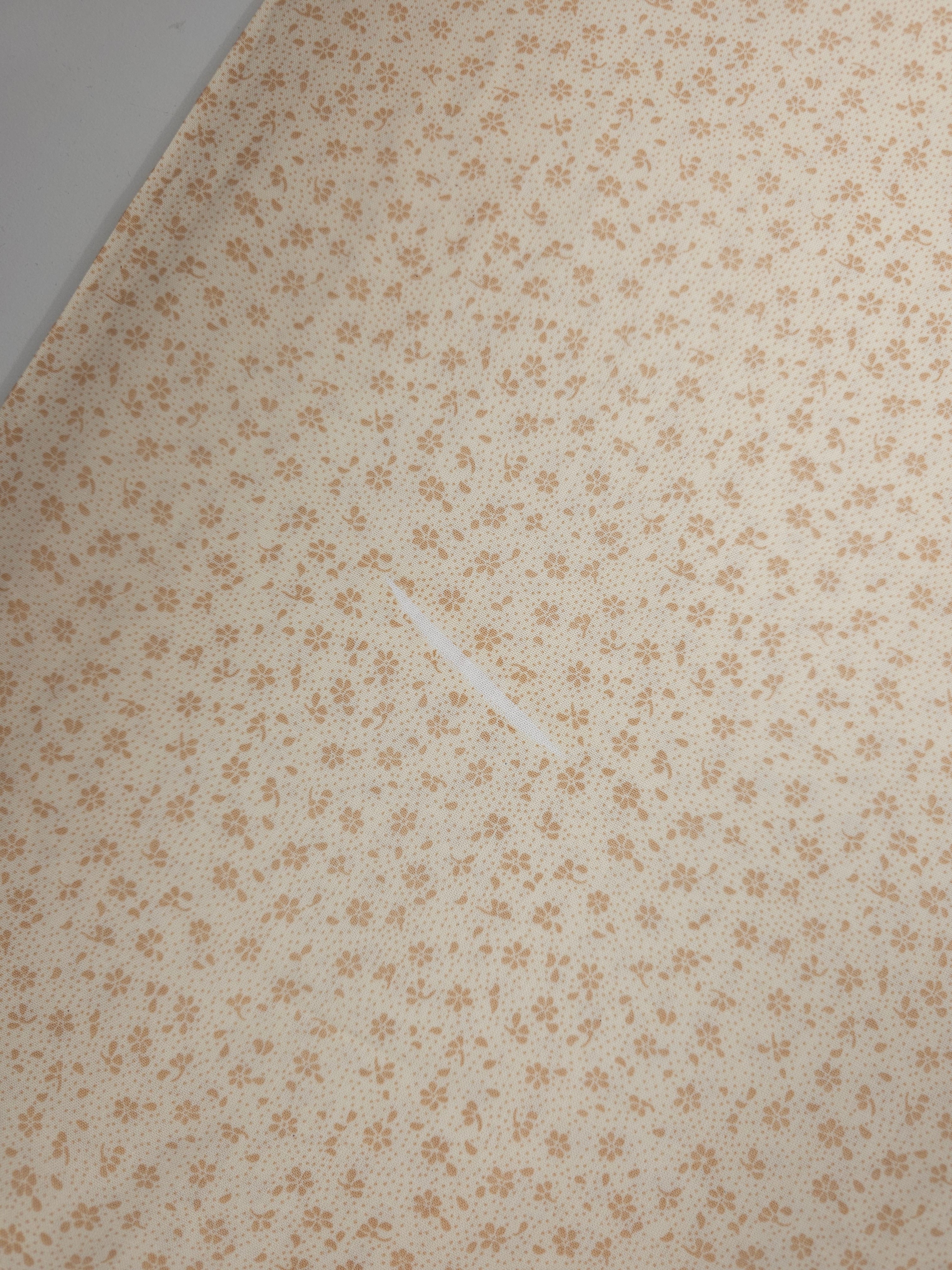 Pale Beige Ultra Mini Tossed Flowers Lightweight Cotton 60" *DEFECT*