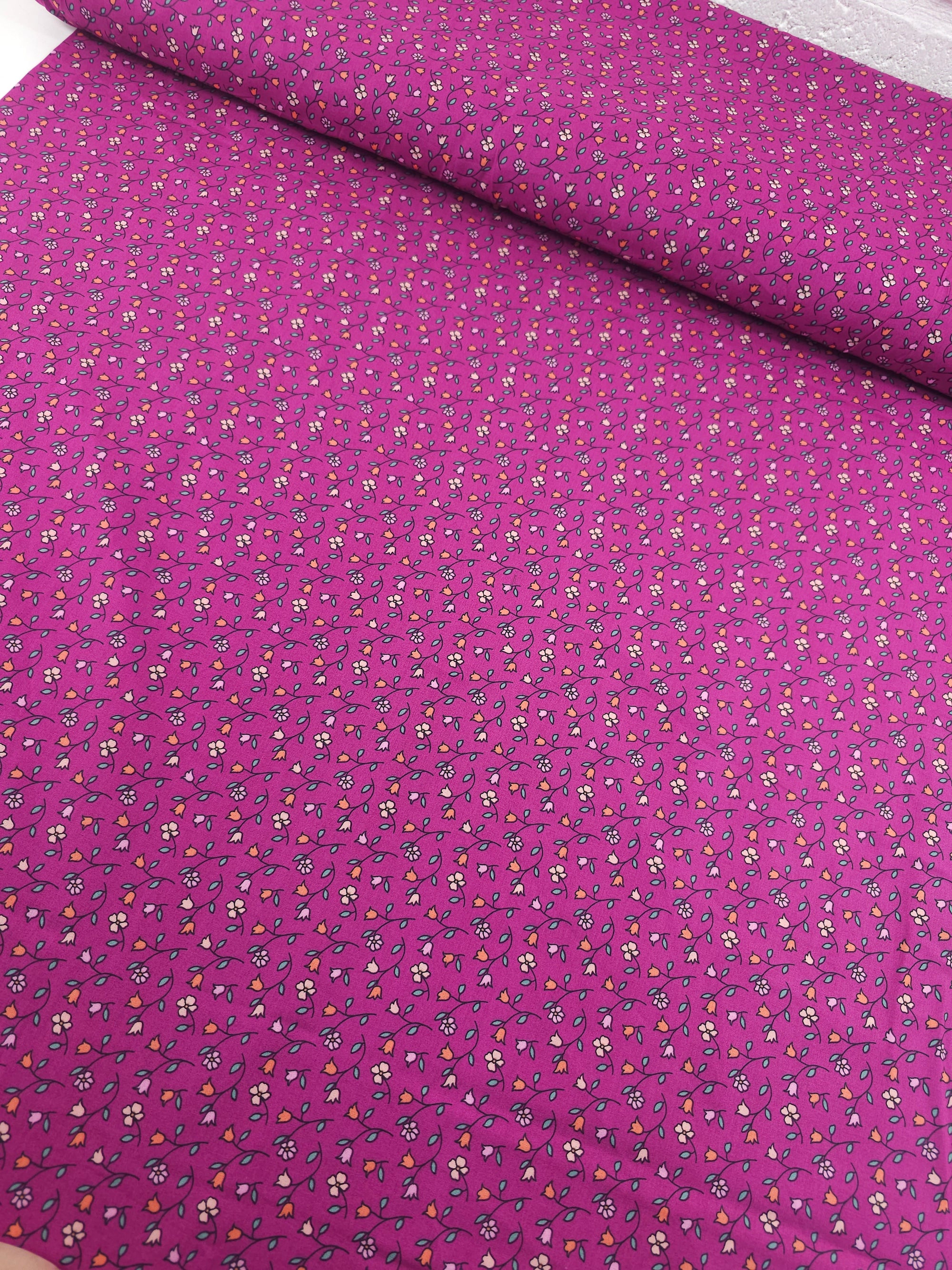 Magenta Tossed Tulip Stems Lightweight Cotton 57"
