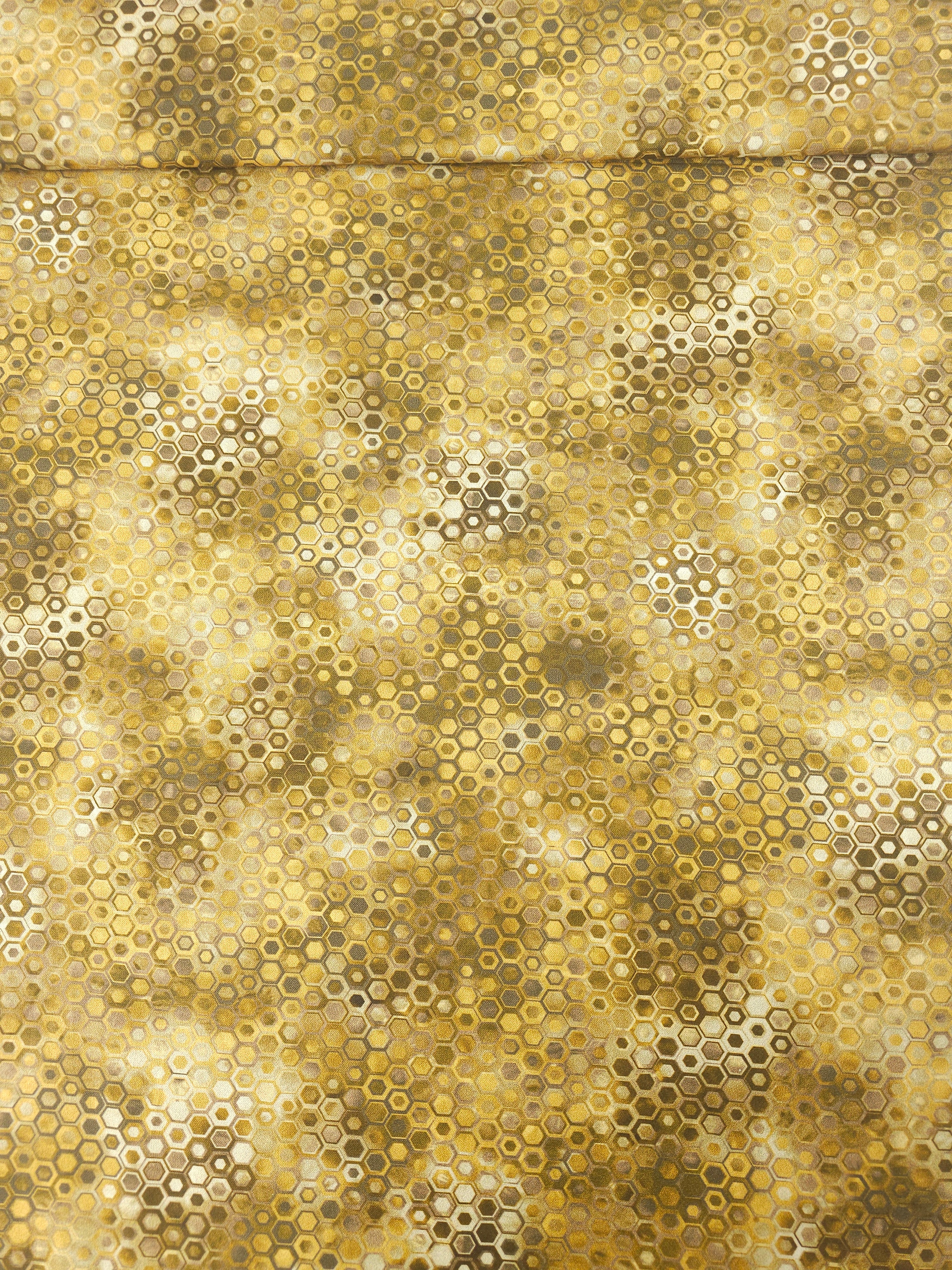 Goldie Hexagon Phantasma 100% Cotton - Robert Kaufman