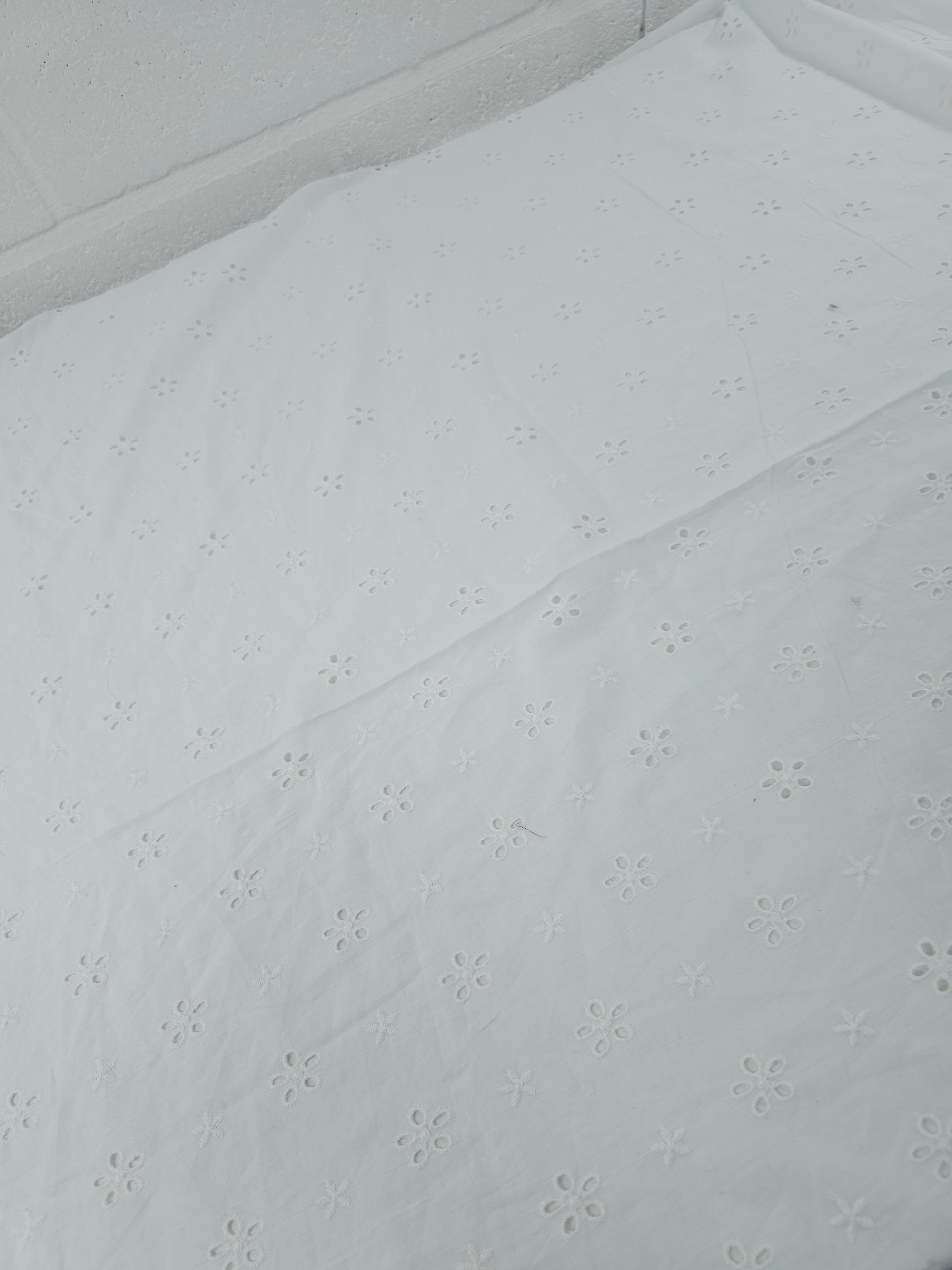 White Star Daisy Flower Cambric Cotton Broderie Anglaise