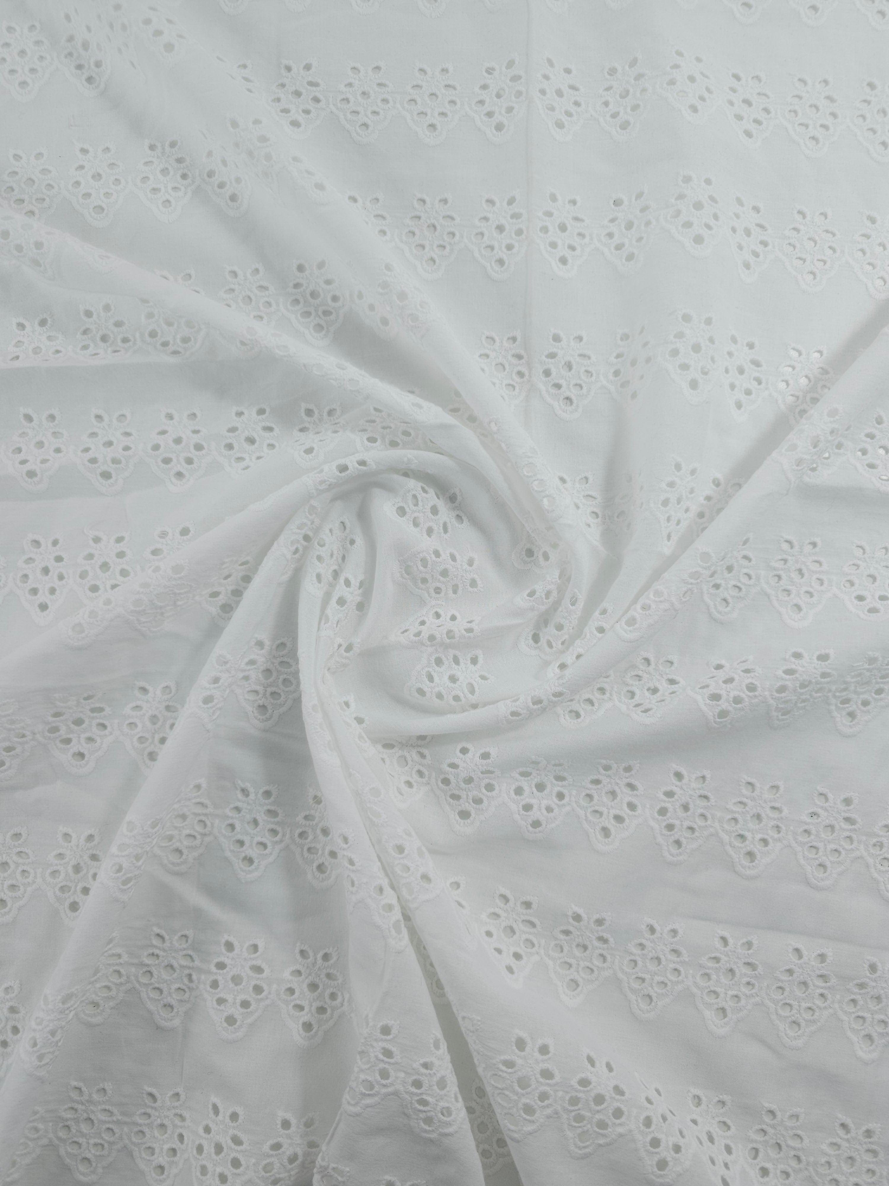 White Diasy Petal Track Cambric Cotton Broderie Anglaise