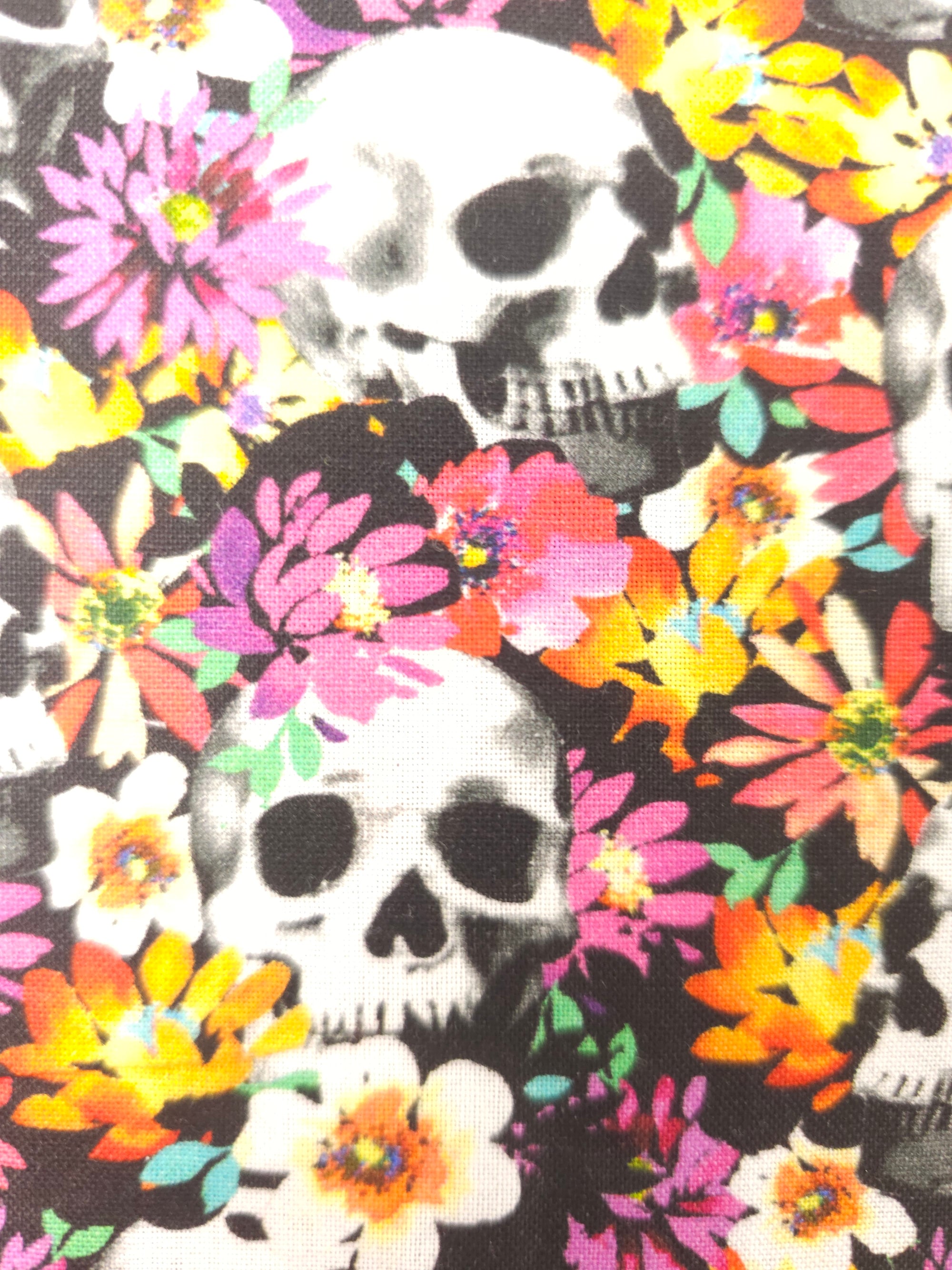 Floral skull Cotton- 1.1m
