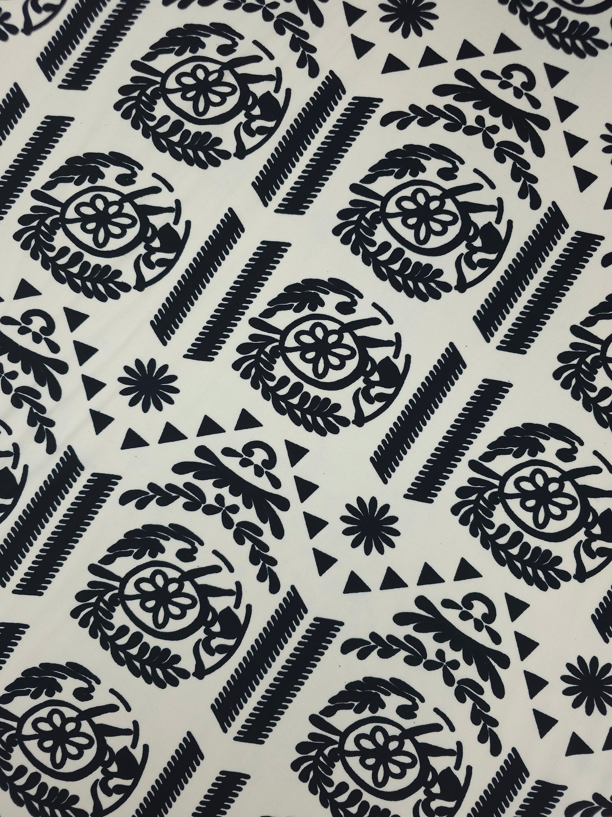 Black/Ivory Aztec Motif Viscose Challis *DEFECT*