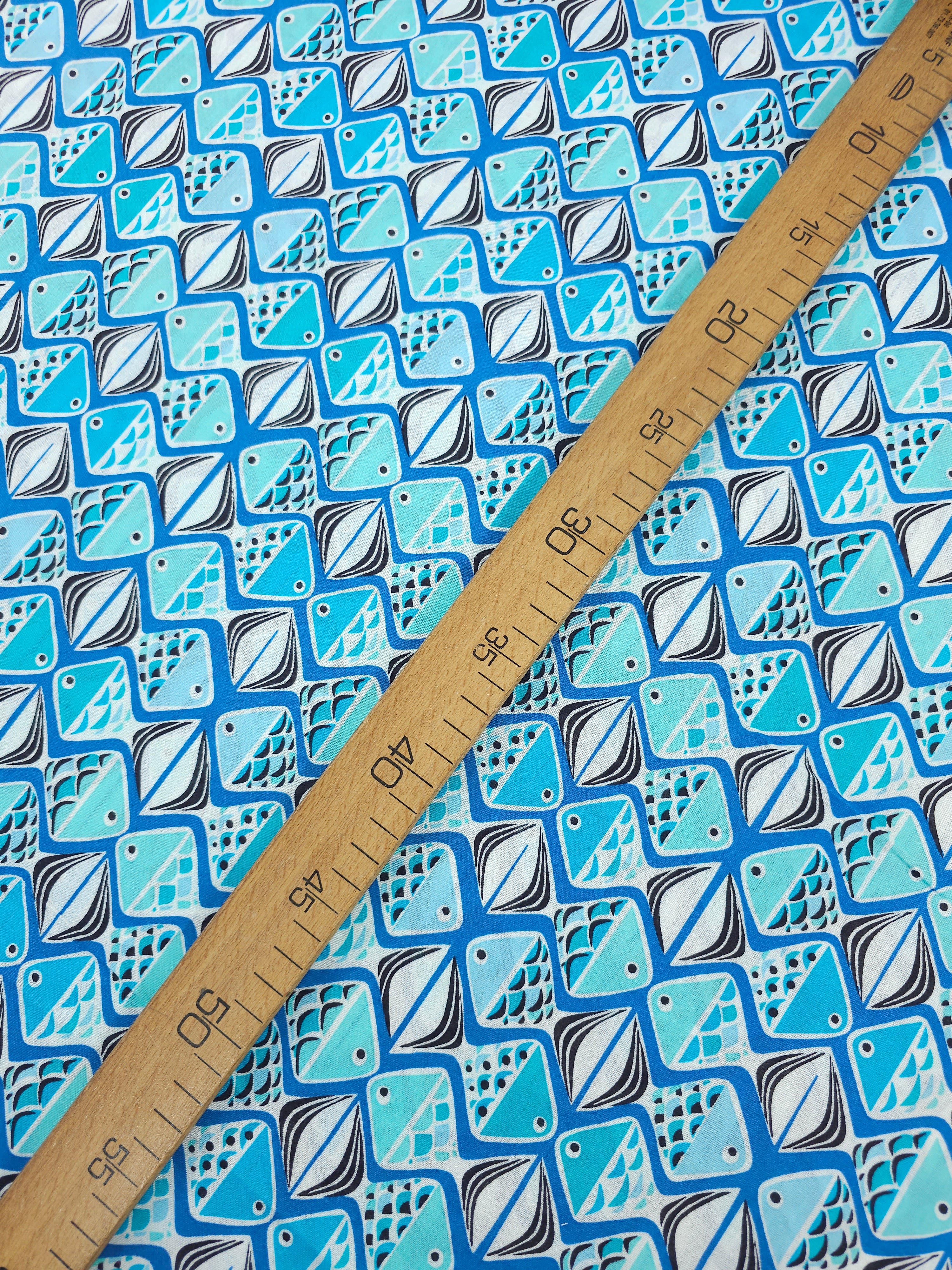 Geometric Fish Tile 100% Cotton 60"